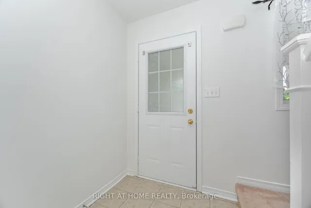 23 Peartree Crt, Barrie 5