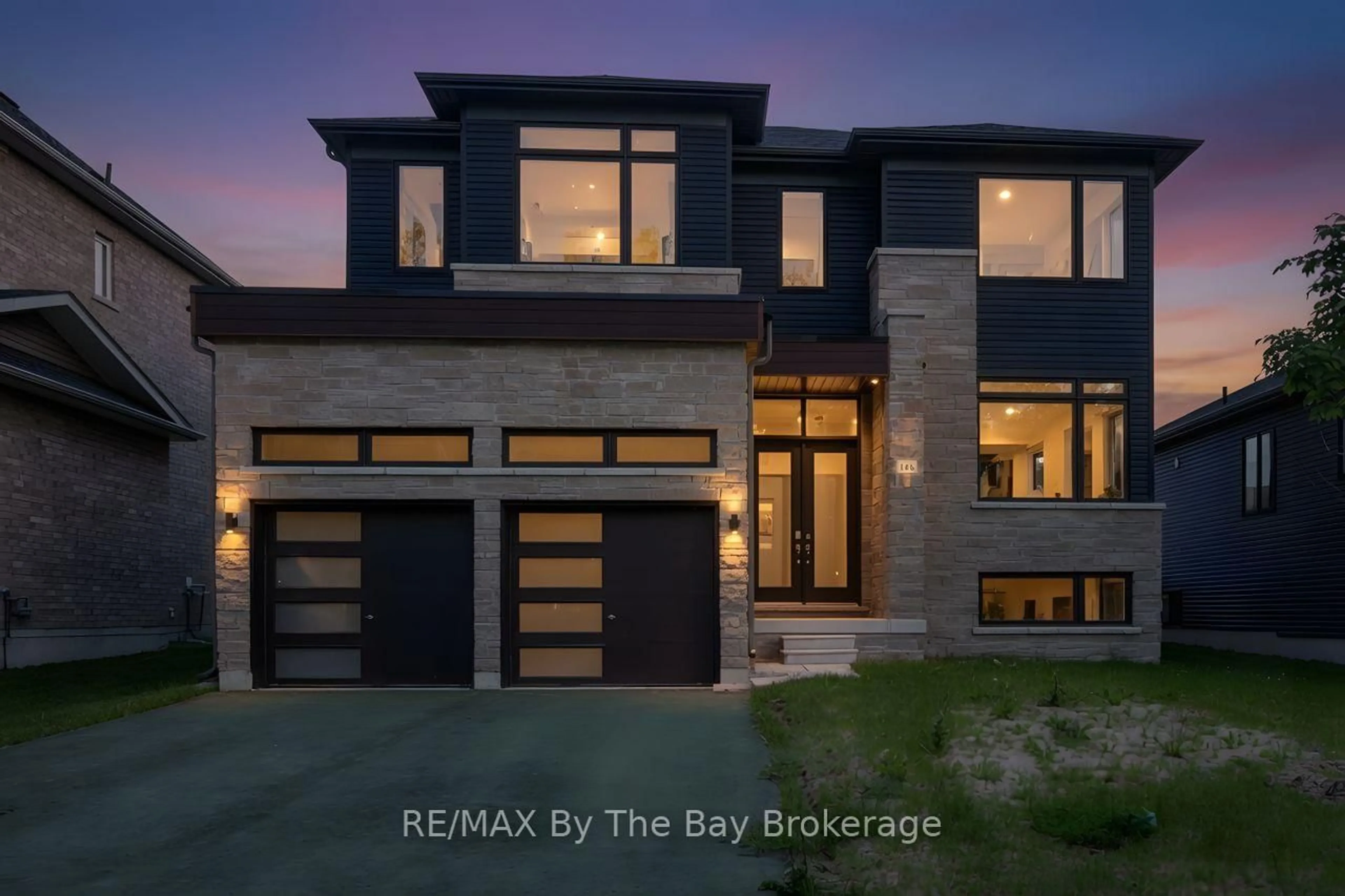 Home with brick exterior material, building for 166 Mapleside Dr, Wasaga Beach Ontario L9Z 3A5