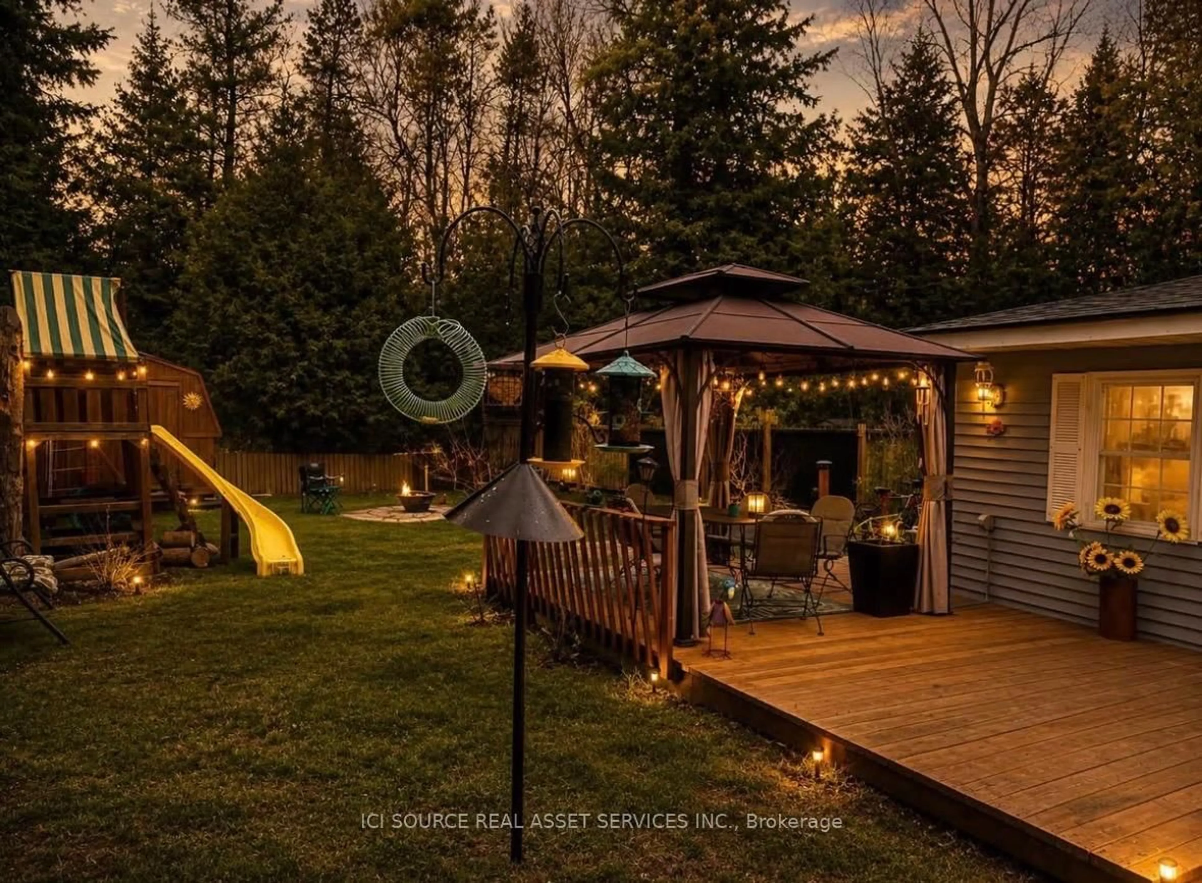 Patio, forest/trees view for 126 Pinecrest Ave, Wasaga Beach Ontario L9Z 1X3