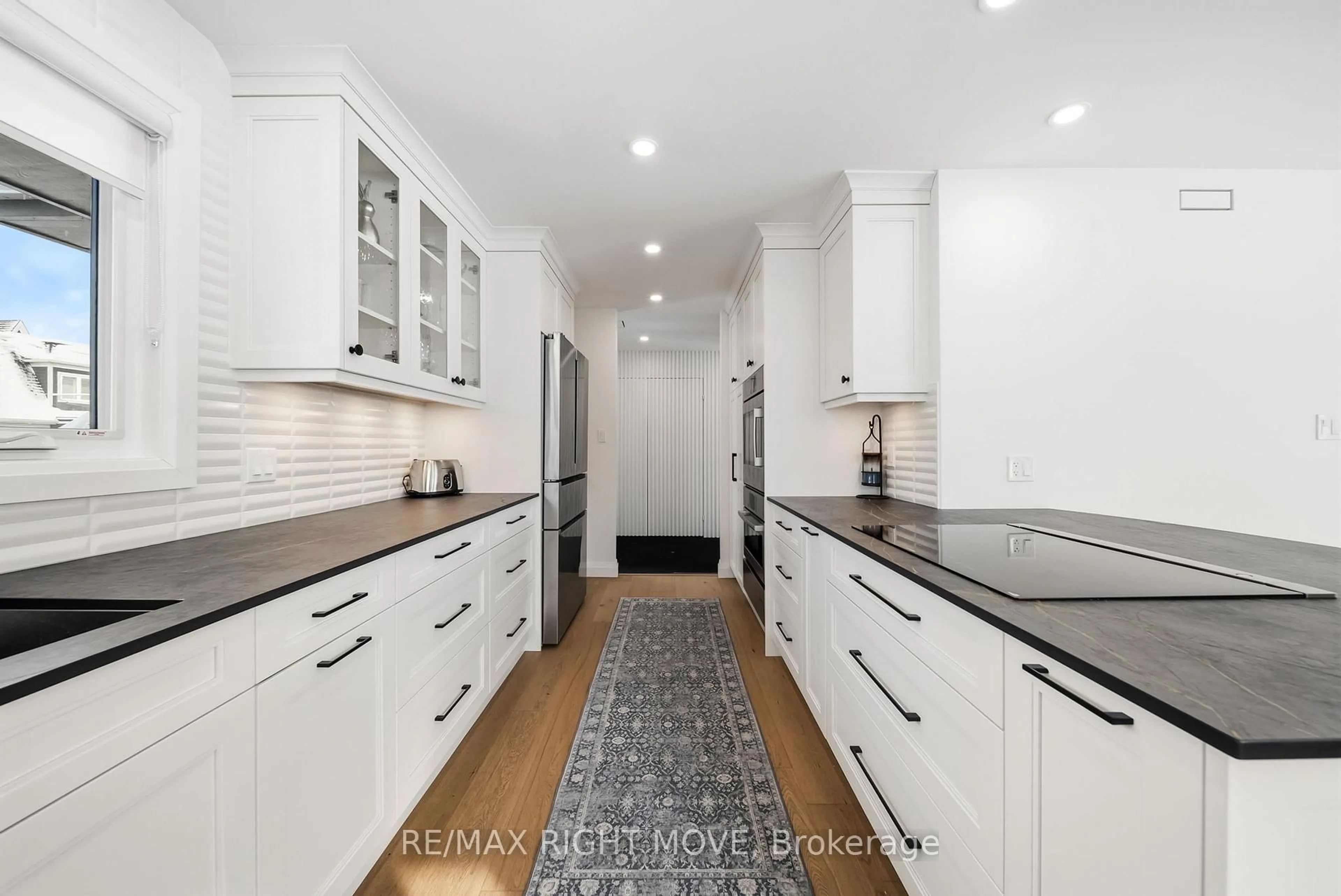 Contemporary kitchen, ceramic/tile floor for 585 Atherley Rd #205, Orillia Ontario L3V 7L5