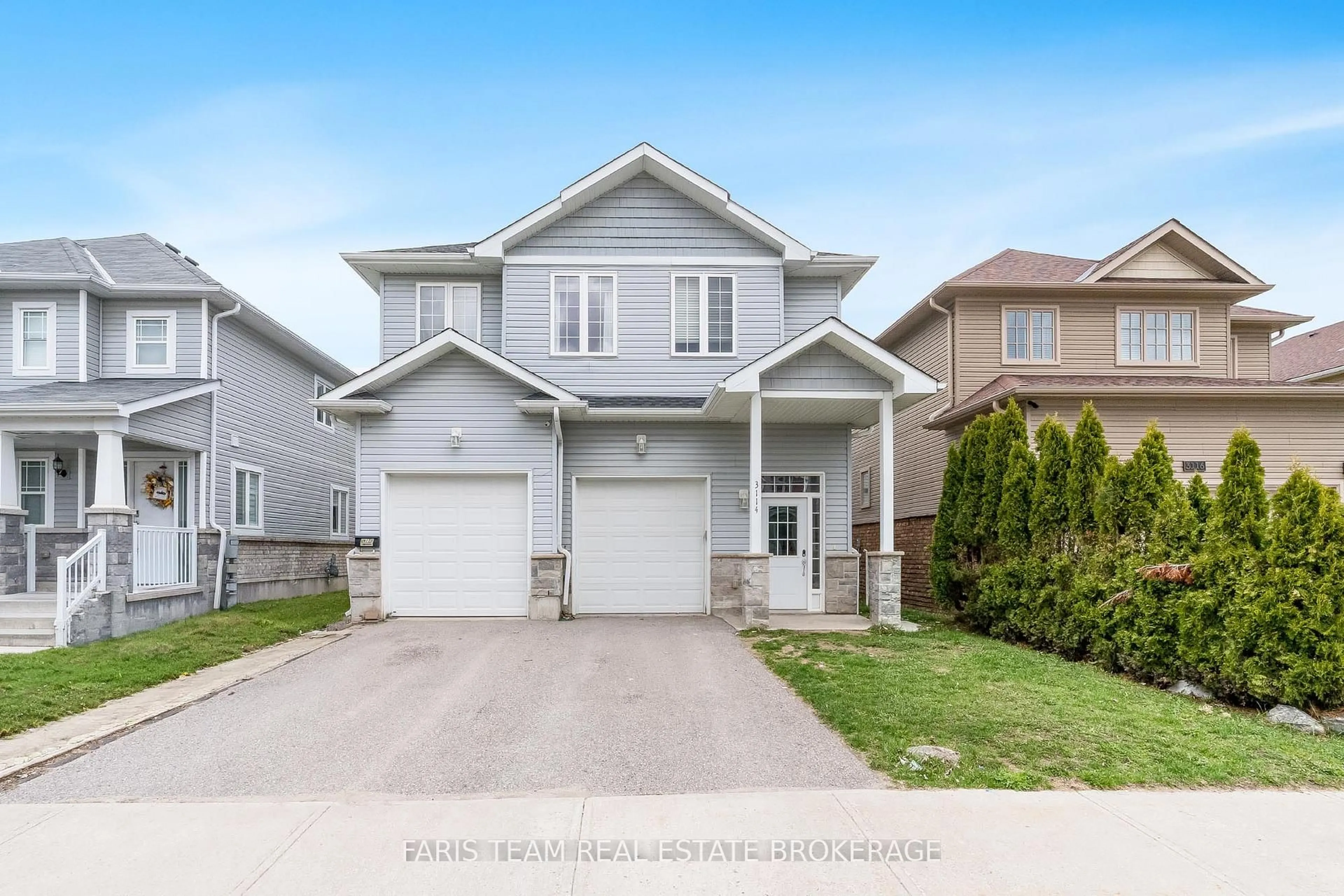 Home with vinyl exterior material, street for 3114 Emperor Dr, Orillia Ontario L3V 0G4