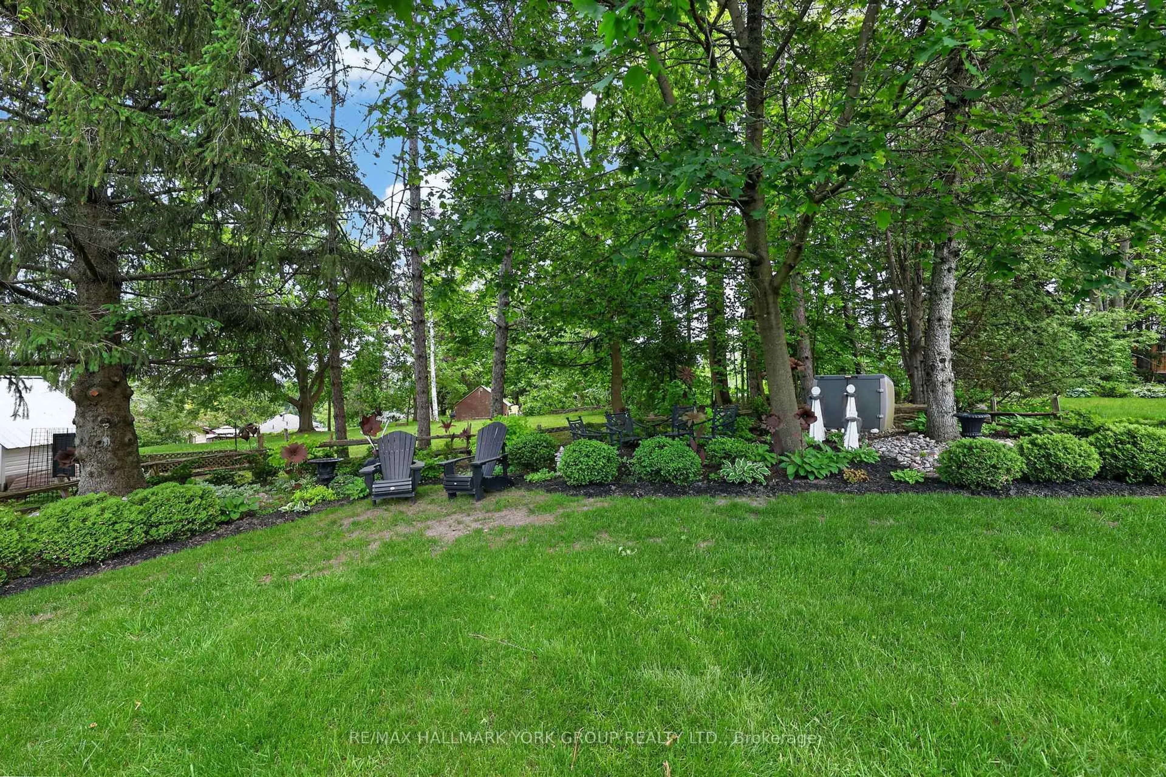 Patio, forest/trees view for 49 Orma Dr, Orillia Ontario L3V 4J7