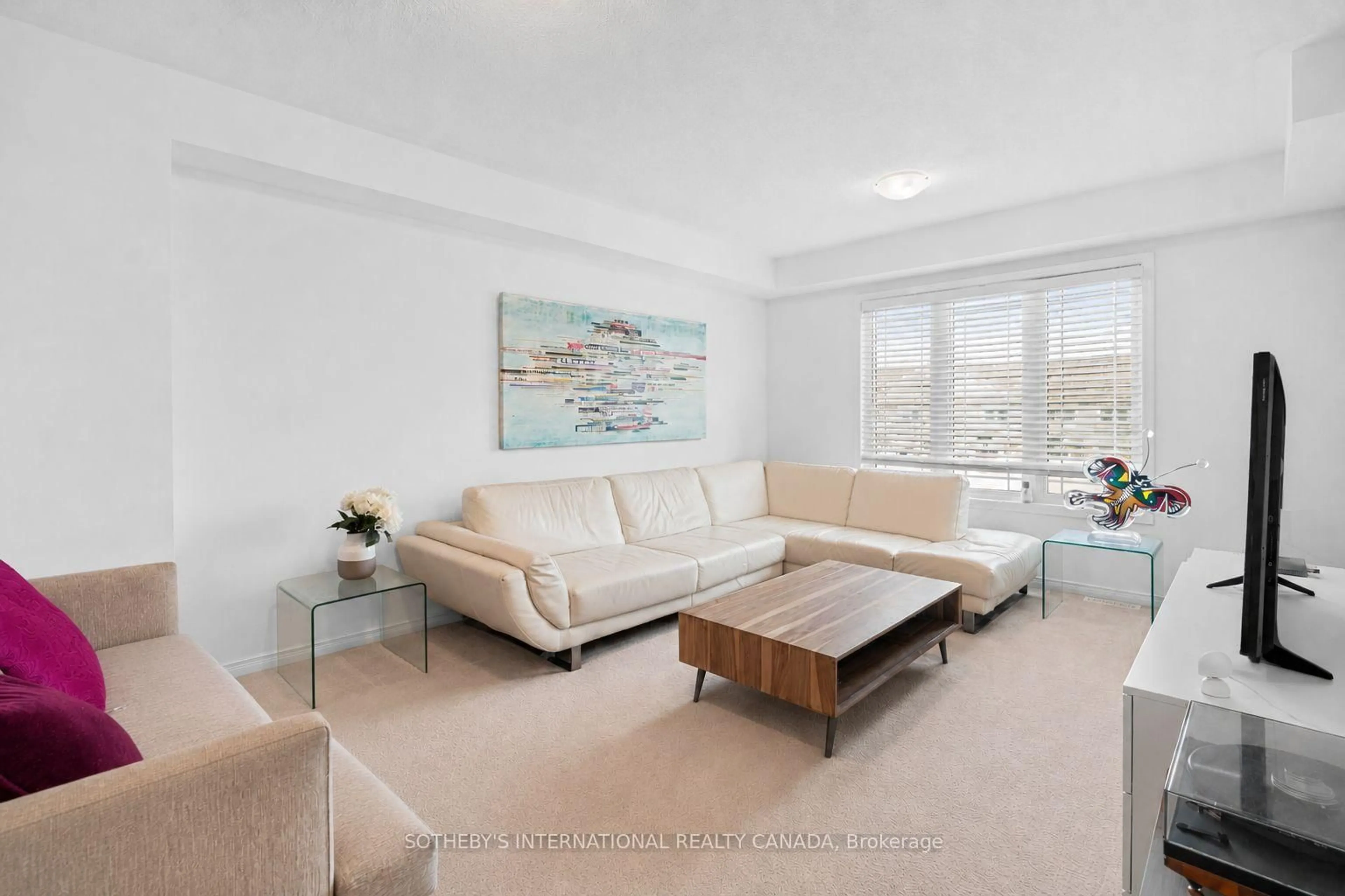 Living room with furniture, unknown for 77 Franks Way, Barrie Ontario L4N 3J1
