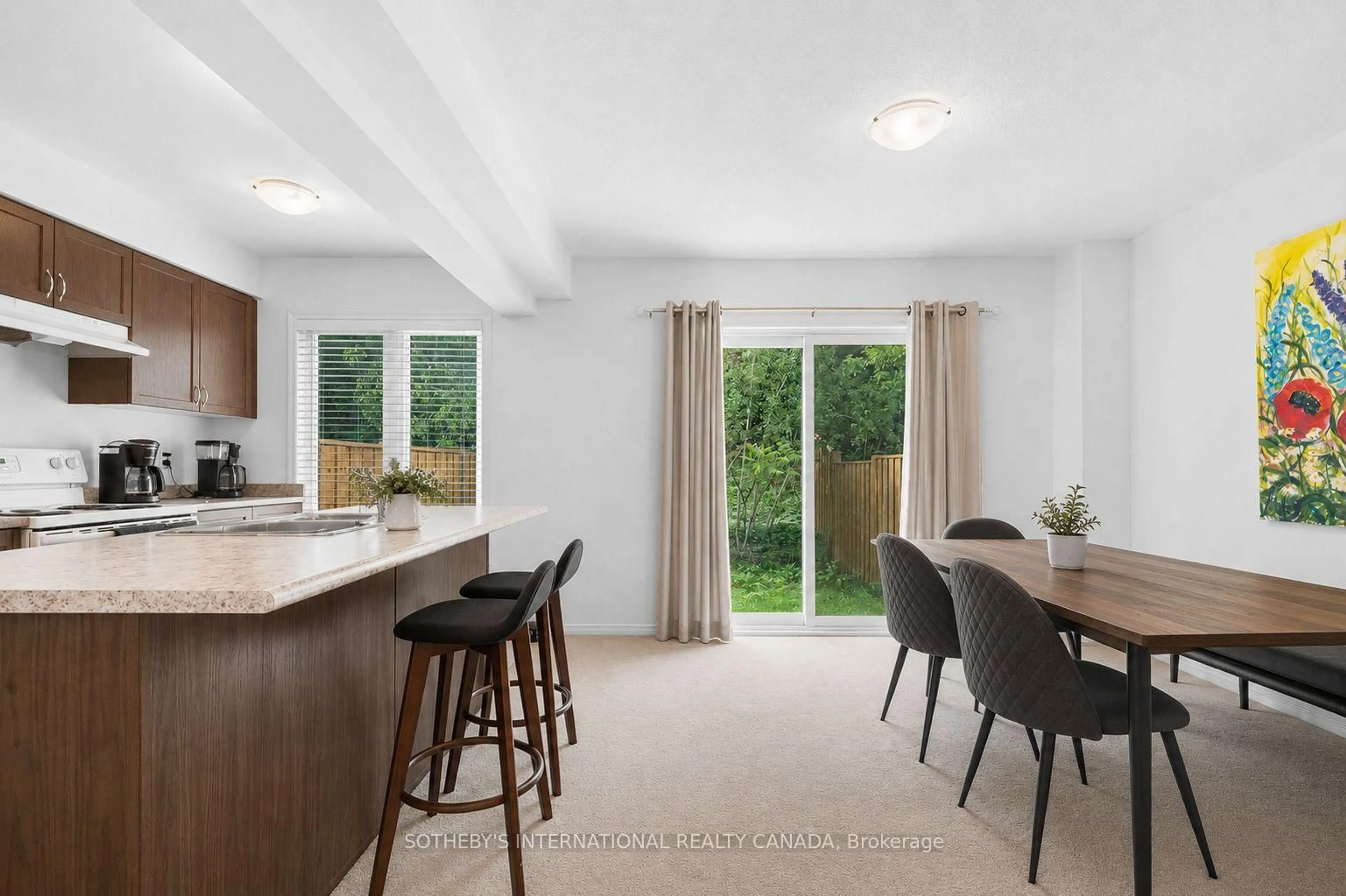 Open concept kitchen, ceramic/tile floor for 77 Franks Way, Barrie Ontario L4N 3J1