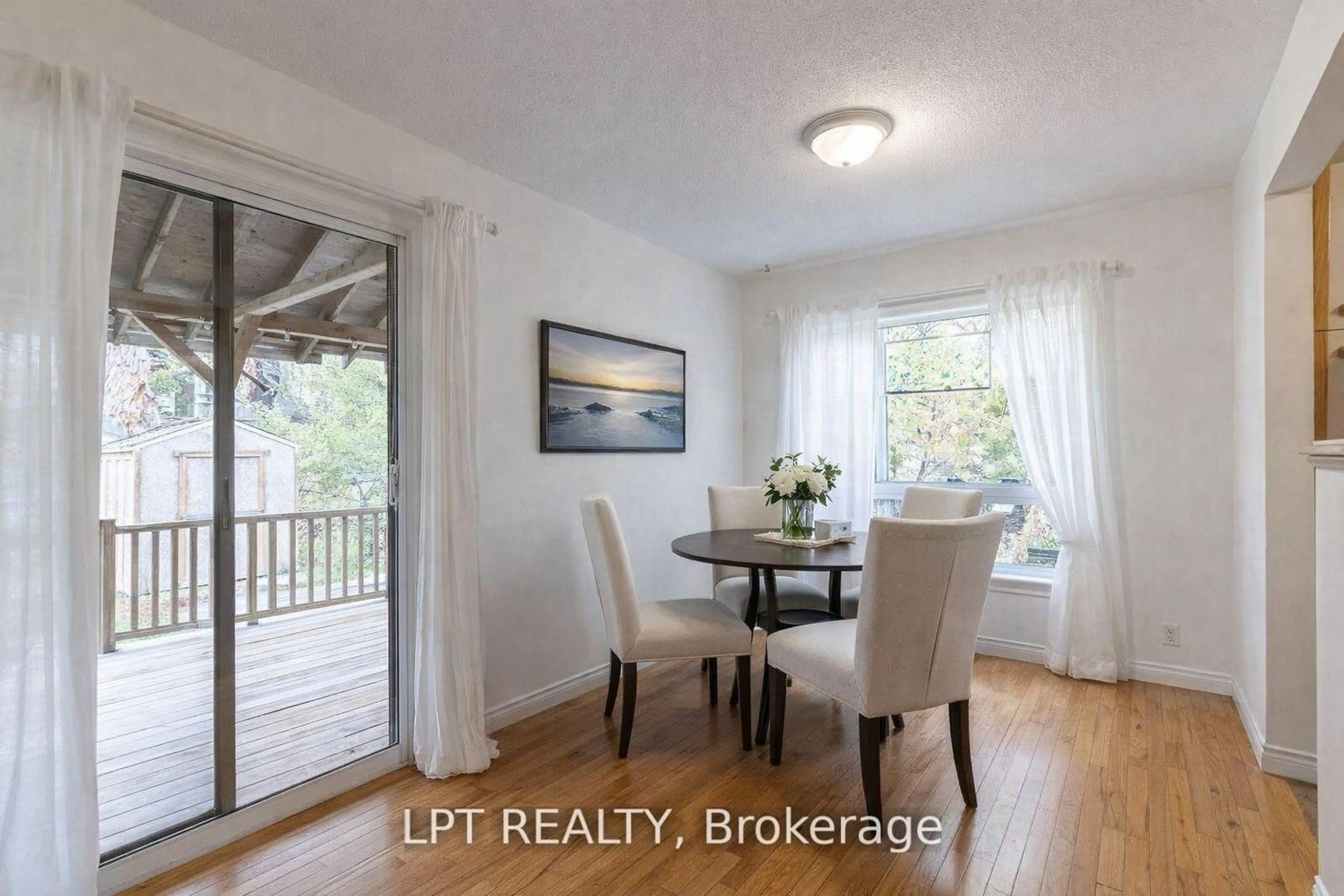 Dining room, wood/laminate floor for 342 Linwood Ave, Orillia Ontario L3V 2X1