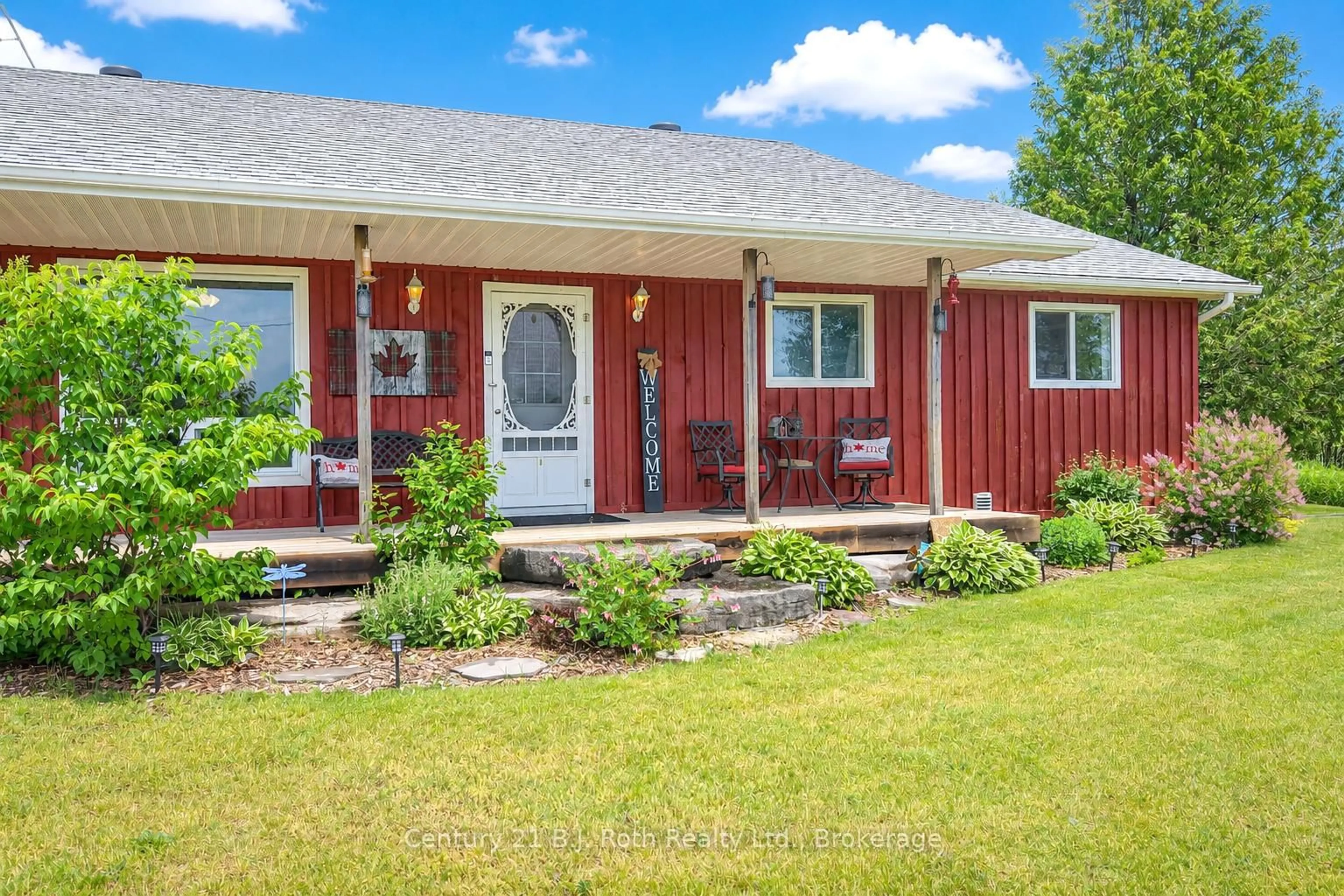 Home with vinyl exterior material, street for 2183 Brennan Line, Severn Ontario L3V 6H3