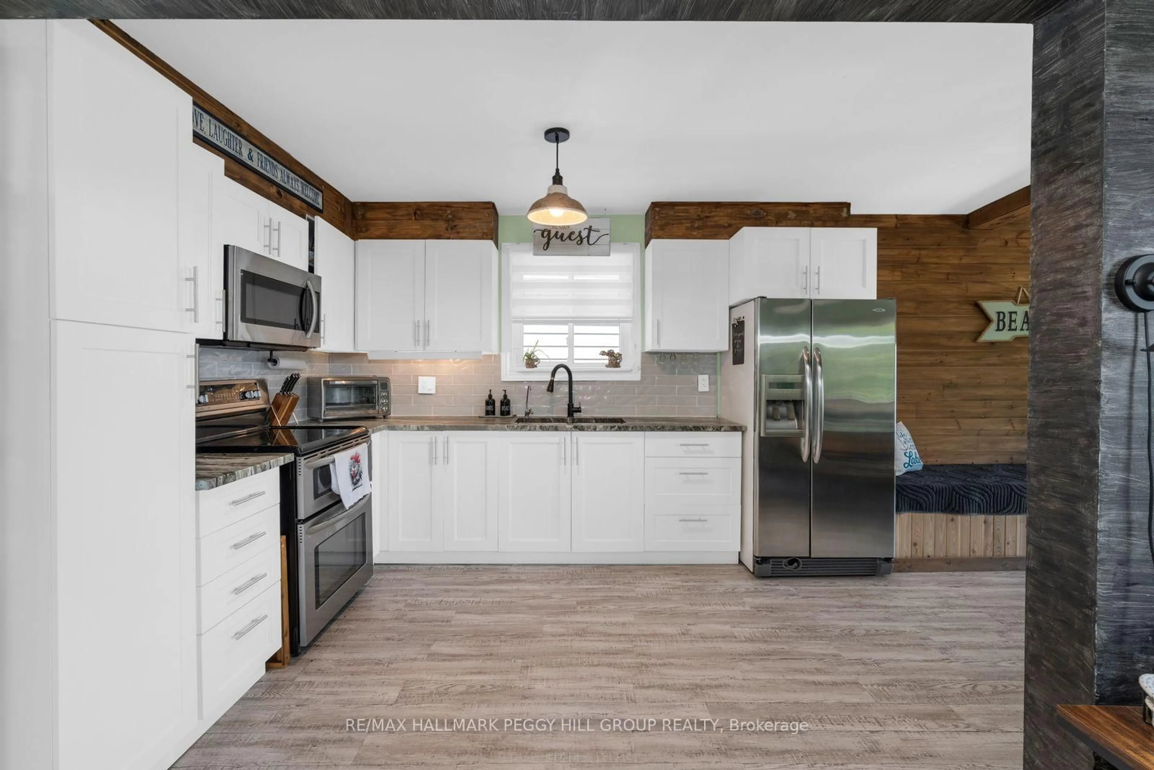 Open concept kitchen, unknown for 17 Stanley Ave, Oro-Medonte Ontario L0L 1T0