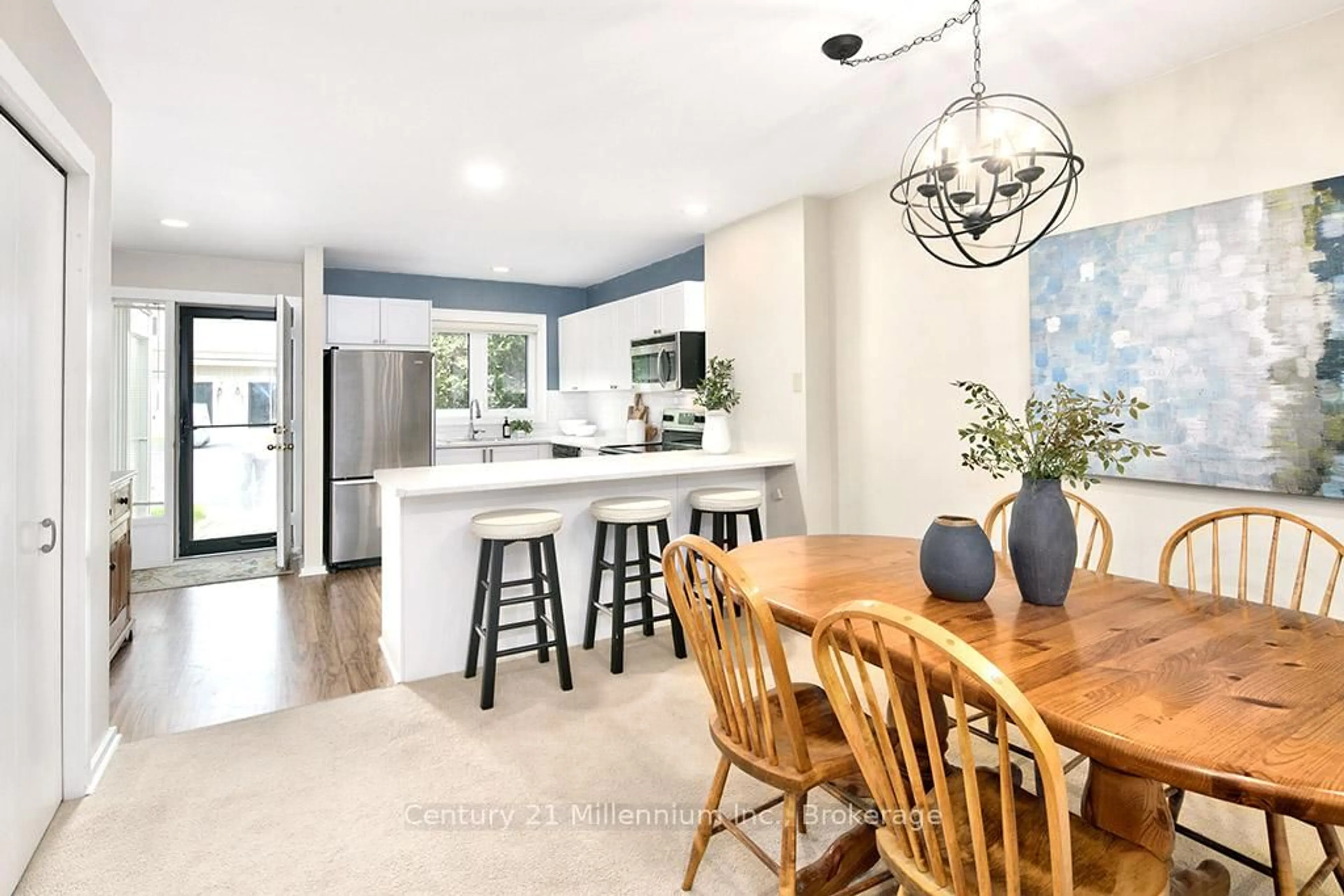 Open concept kitchen, ceramic/tile floor for 22 Dawson Dr #530, Collingwood Ontario L9Y 5B4