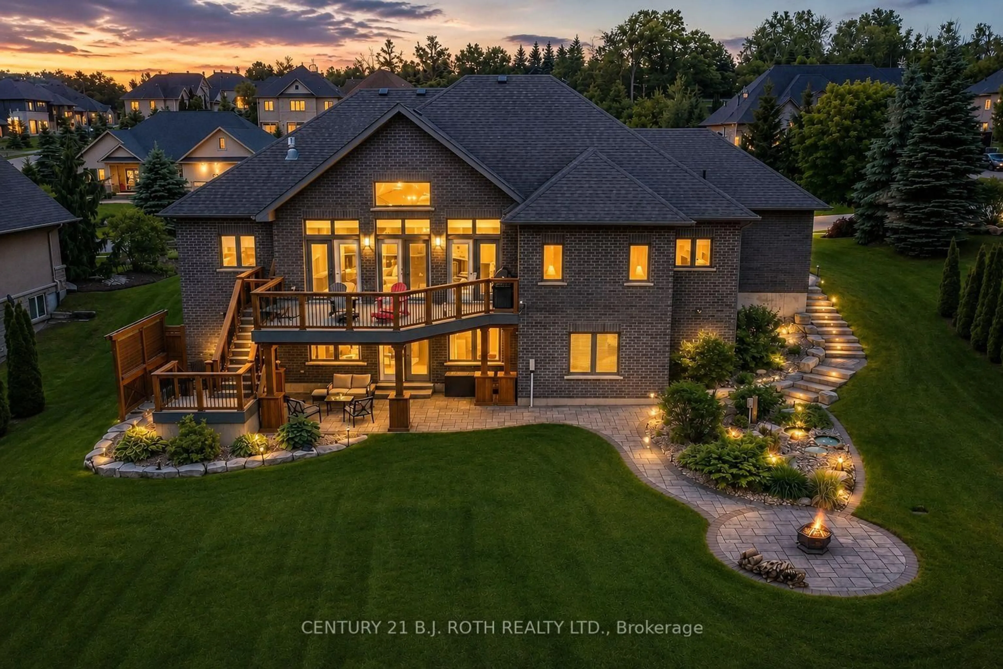 A pic from outside/outdoor area/front of a property/back of a property/a pic from drone, mountain view for 37 Wendat Tr, Springwater Ontario L4M 6T6