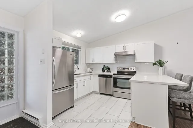 5 DAWSON Dr # 338, Collingwood 2