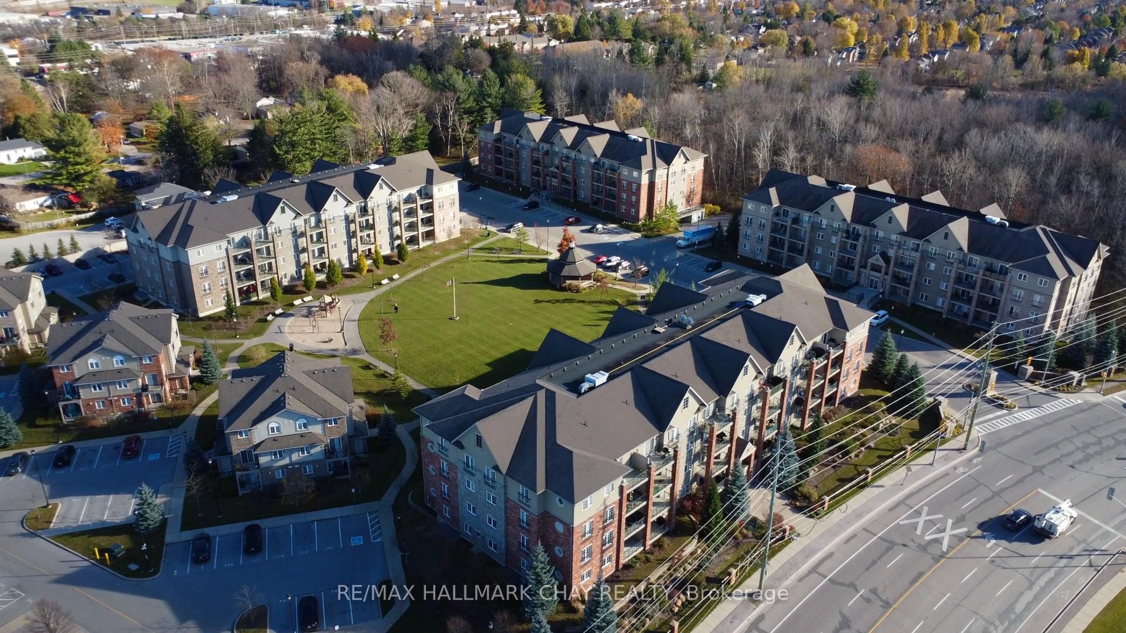 A pic from outside/outdoor area/front of a property/back of a property/a pic from drone, city buildings view from balcony for 43 Ferndale Dr #207, Barrie Ontario L4N 5W6