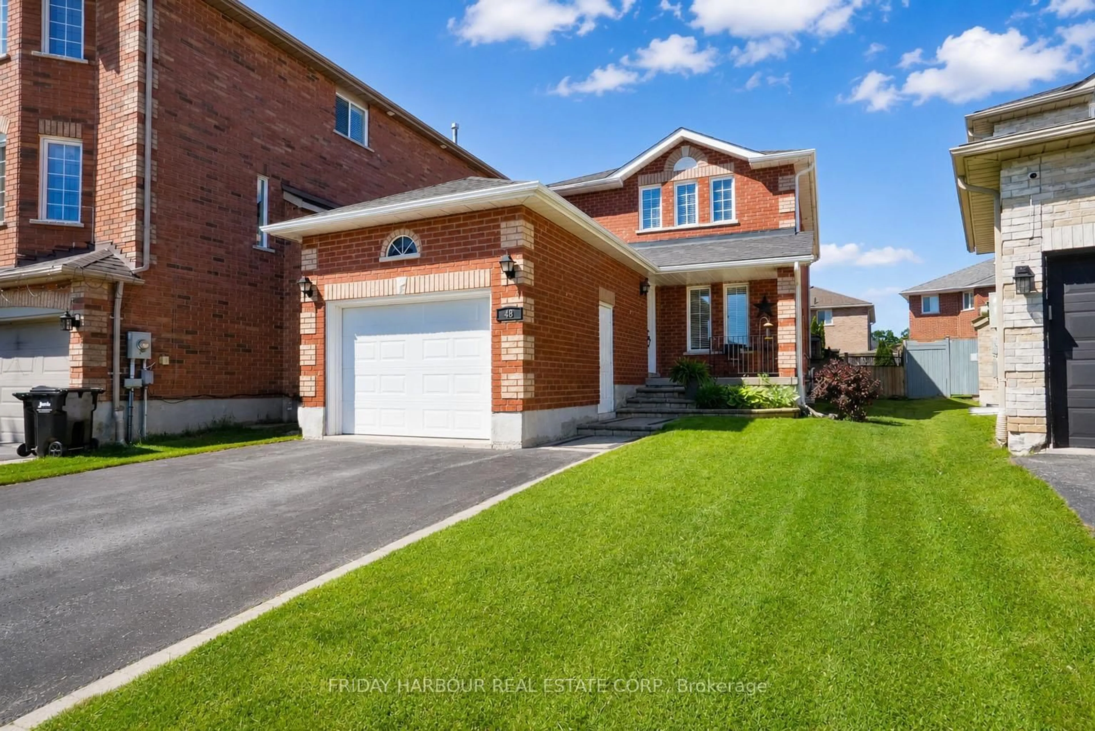 Home with brick exterior material, street for 48 Sherwood Crt, Barrie Ontario L4N 9V1