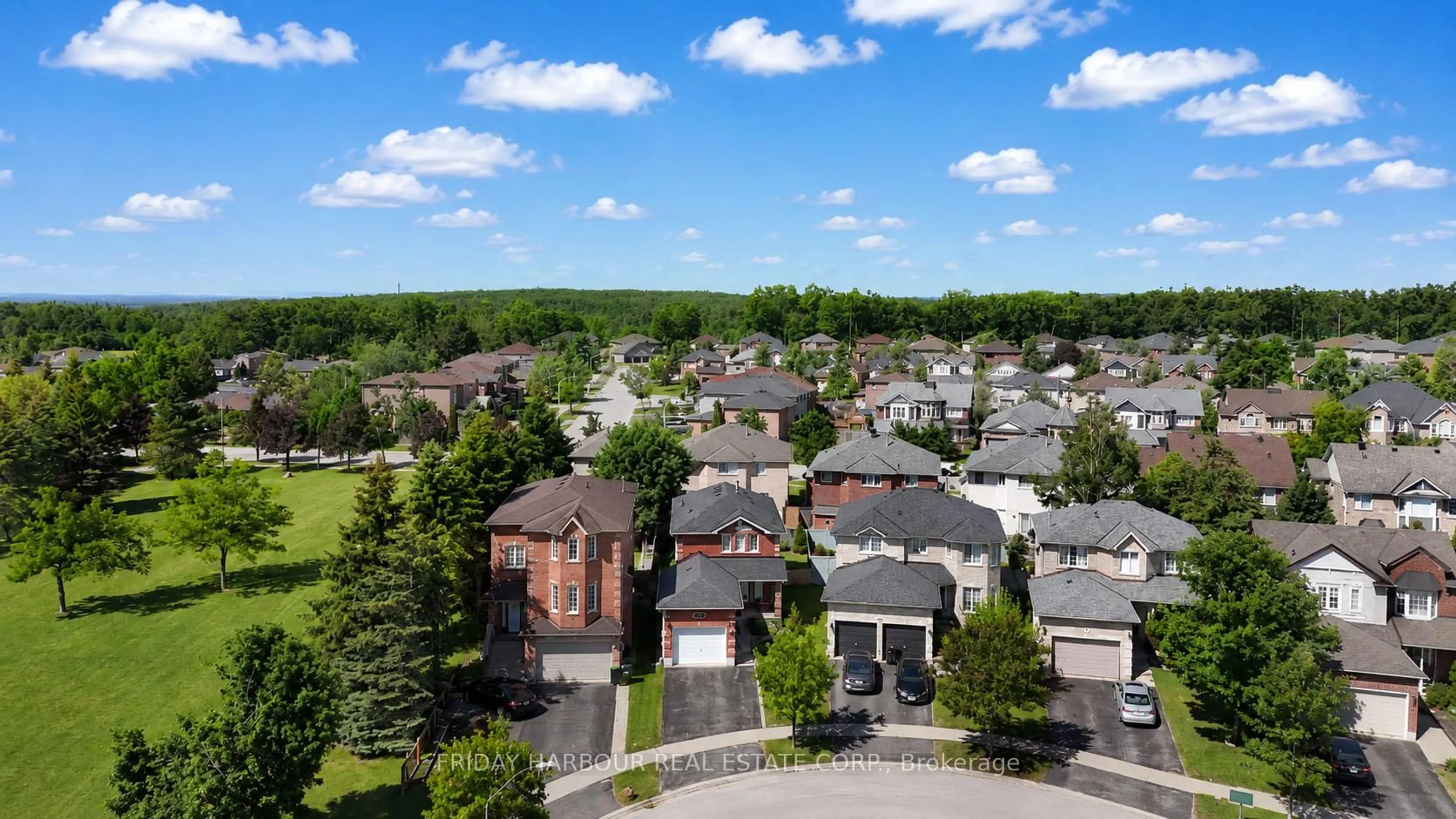 A pic from outside/outdoor area/front of a property/back of a property/a pic from drone, city buildings view from balcony for 48 Sherwood Crt, Barrie Ontario L4N 9V1