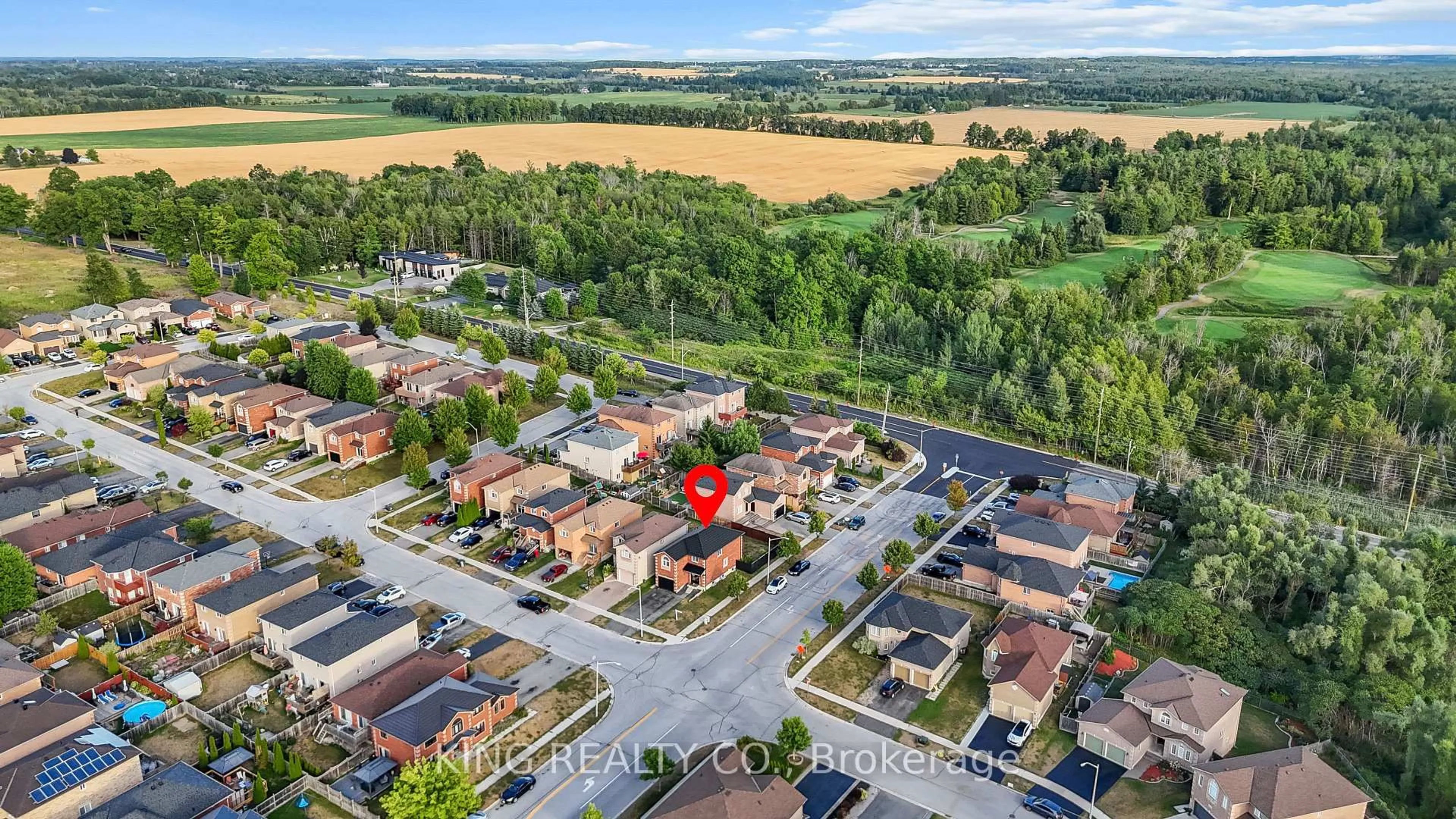 A pic from outside/outdoor area/front of a property/back of a property/a pic from drone, street for 1 Glenhill Dr, Barrie Ontario L4N 5X4