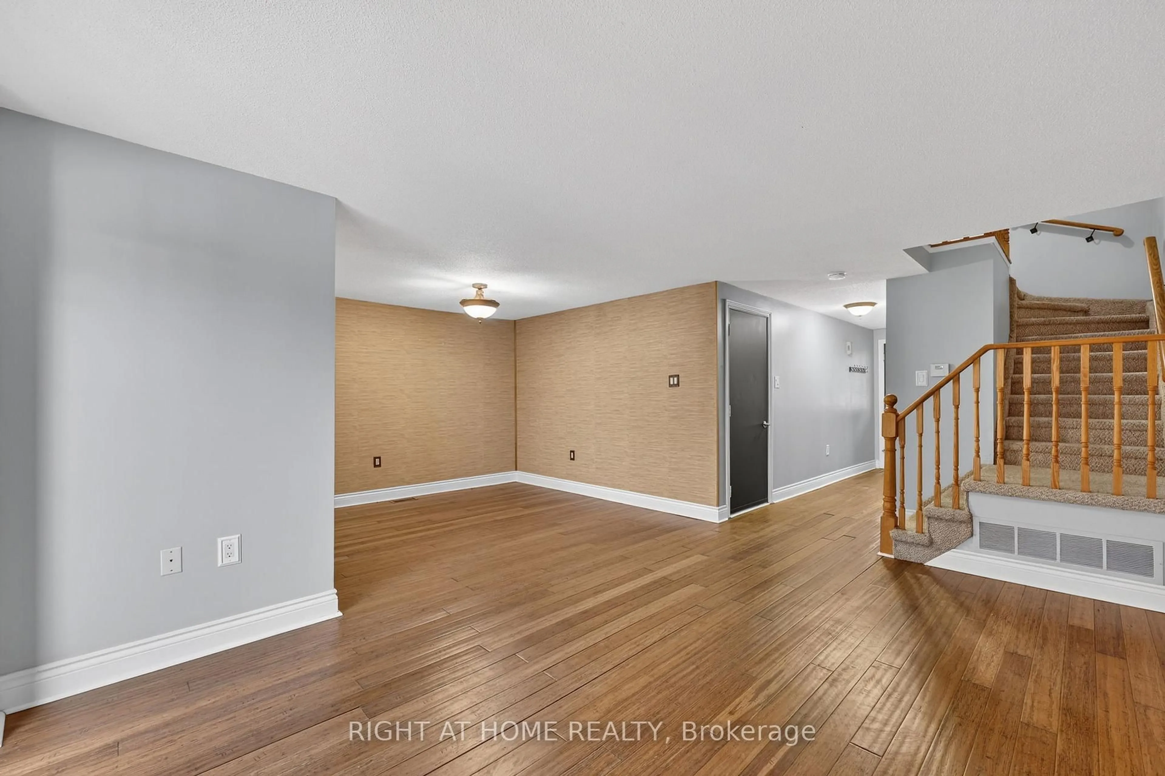 Unknown for 32 Sawmill Rd #10, Barrie Ontario L4N 6X3