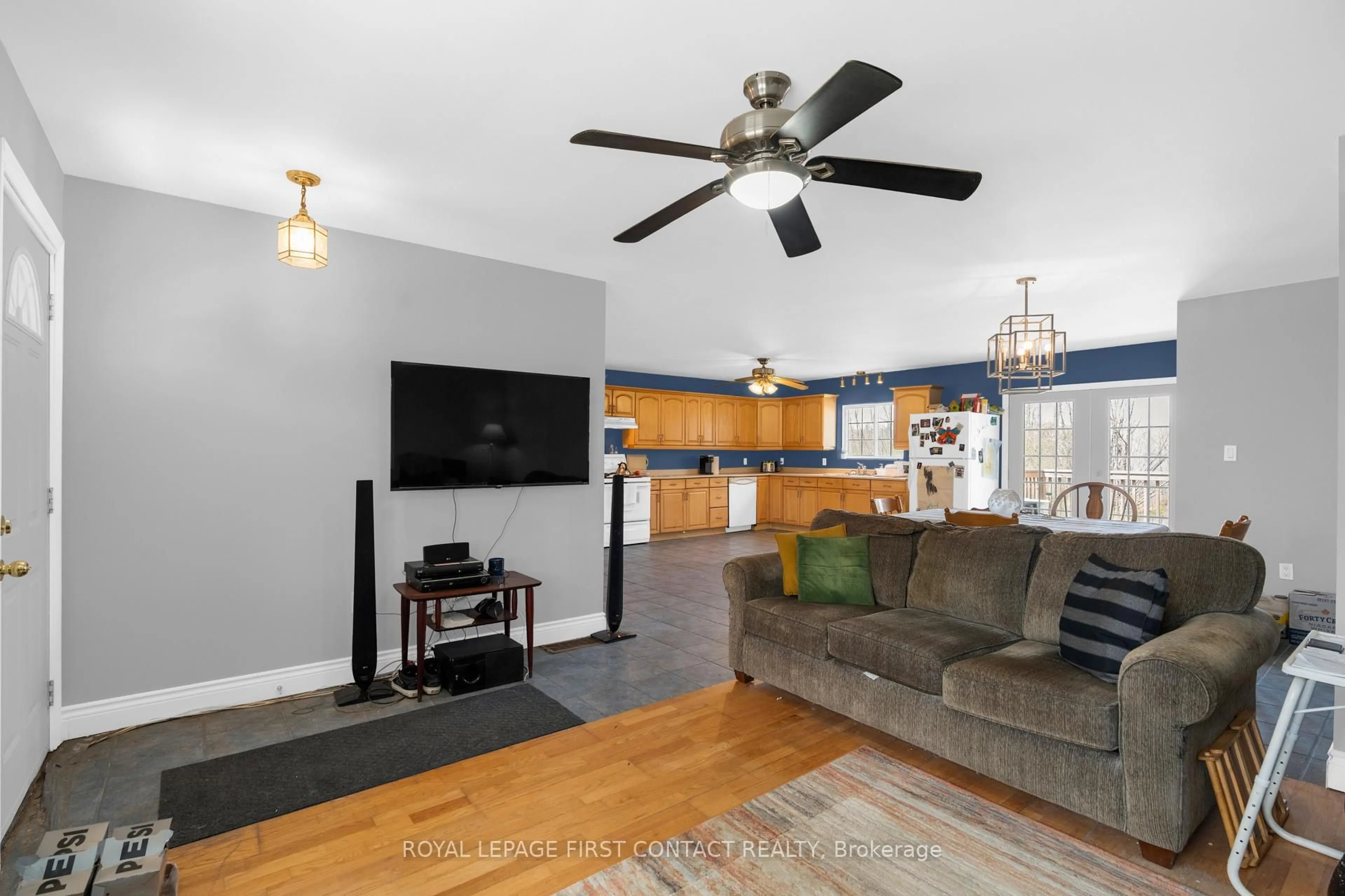 Living room with furniture, unknown for 2228 Monck Rd, Ramara Ontario L3V 6H5