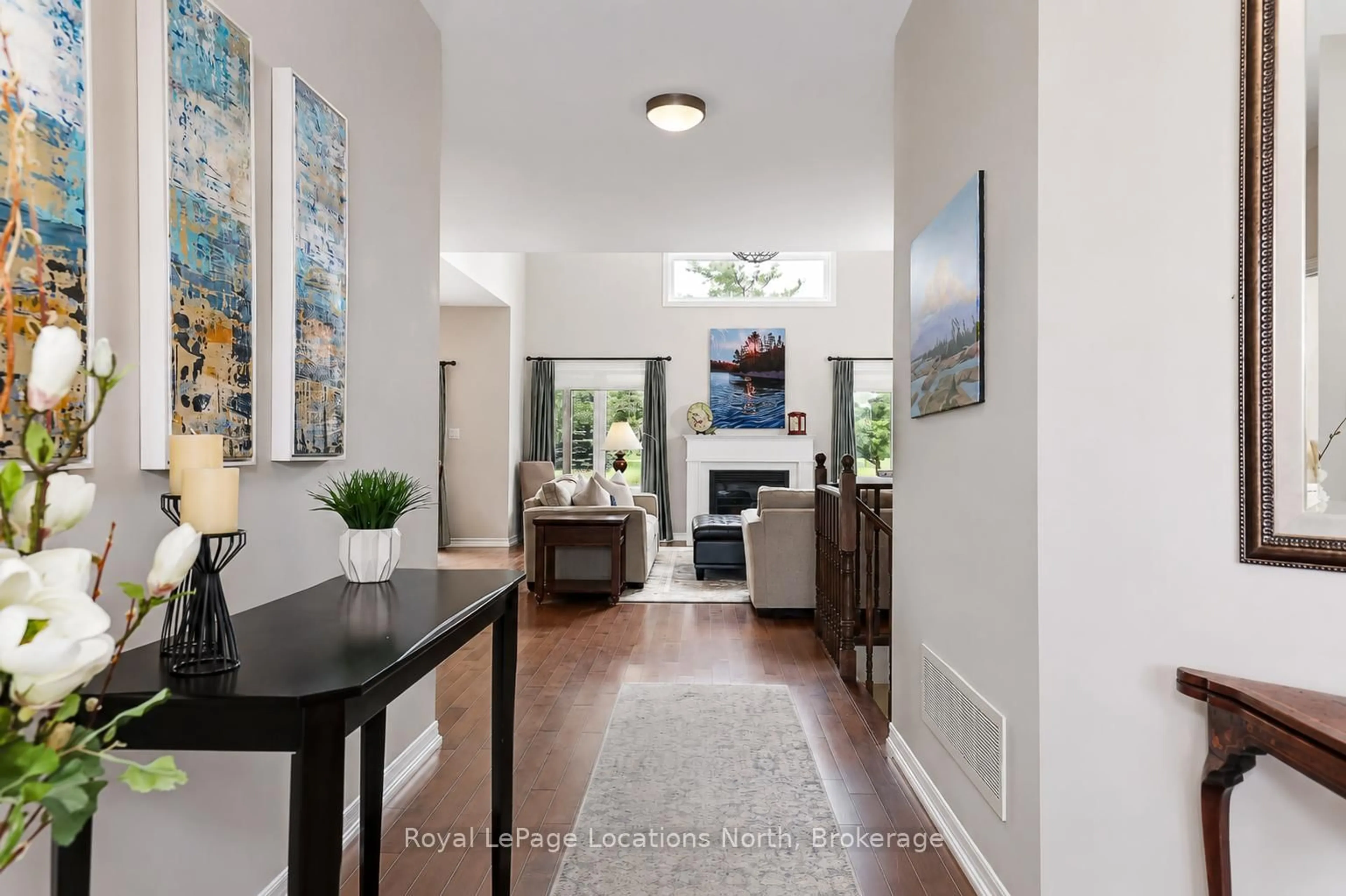 Indoor entryway for 37 Kells Cres, Collingwood Ontario L9Y 0A9
