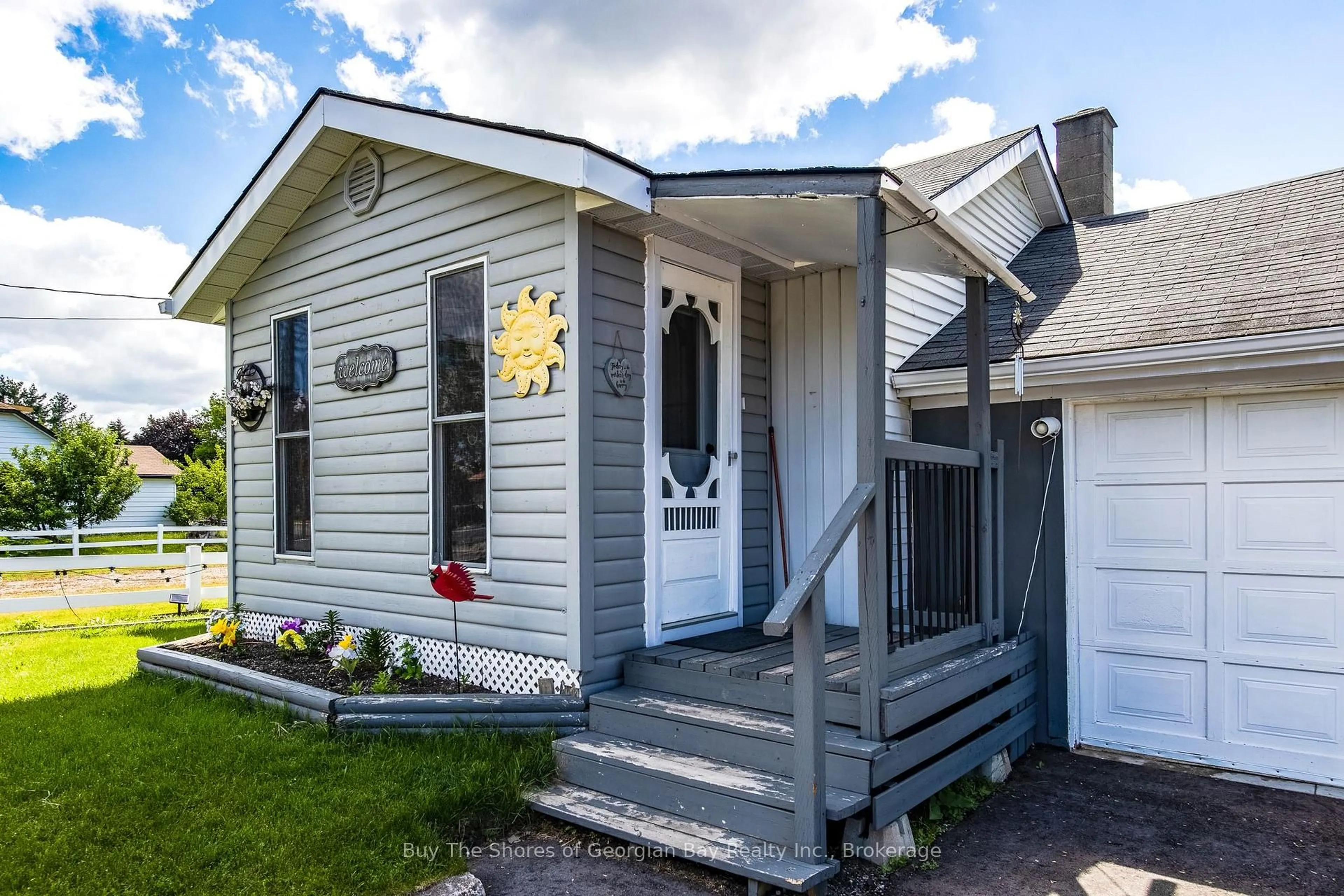 Home with vinyl exterior material, street for 17 Balm Beach Rd, Tiny Ontario L0L 2J0