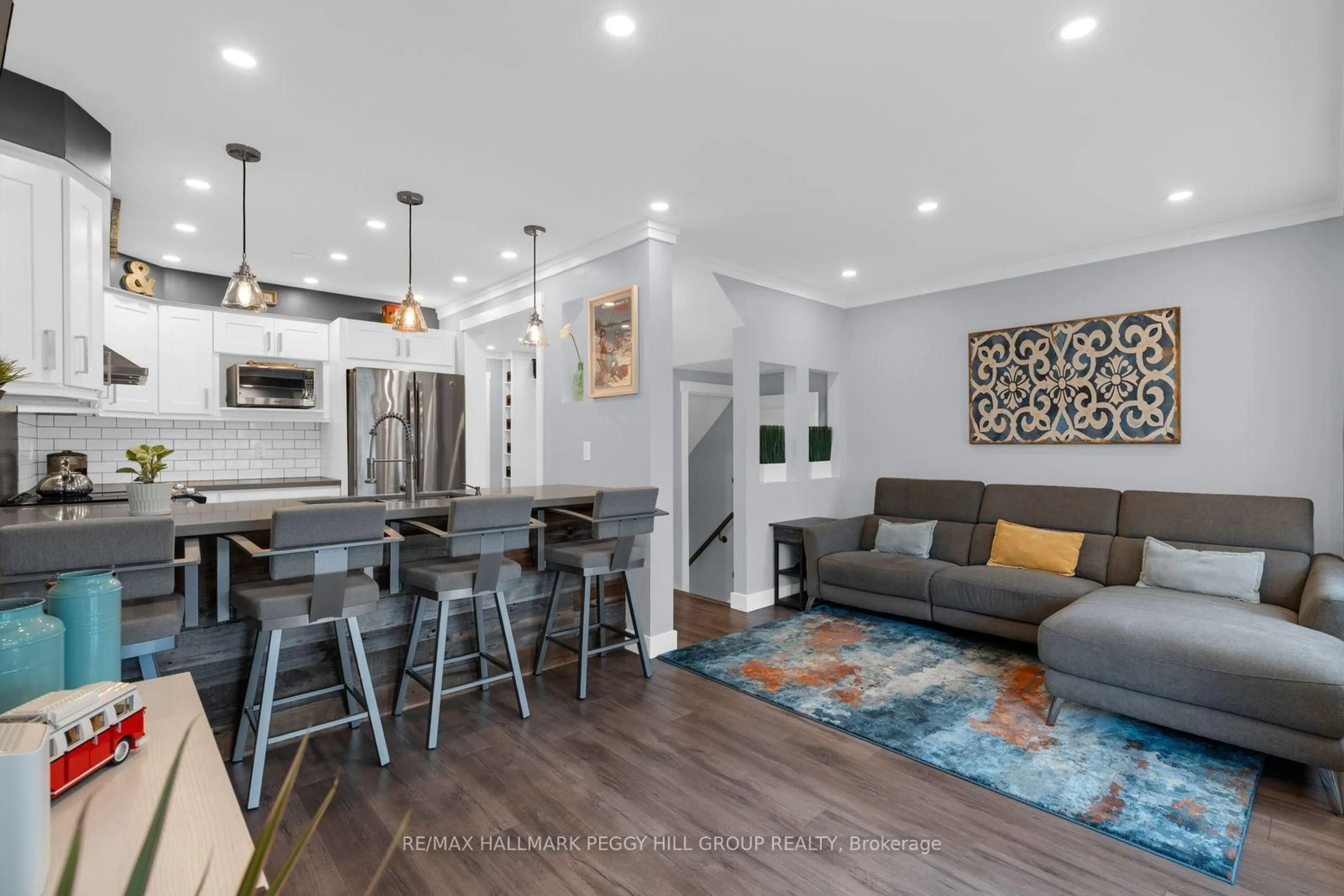 Open concept kitchen, unknown for 16 Coleman Dr, Barrie Ontario L4N 0R4
