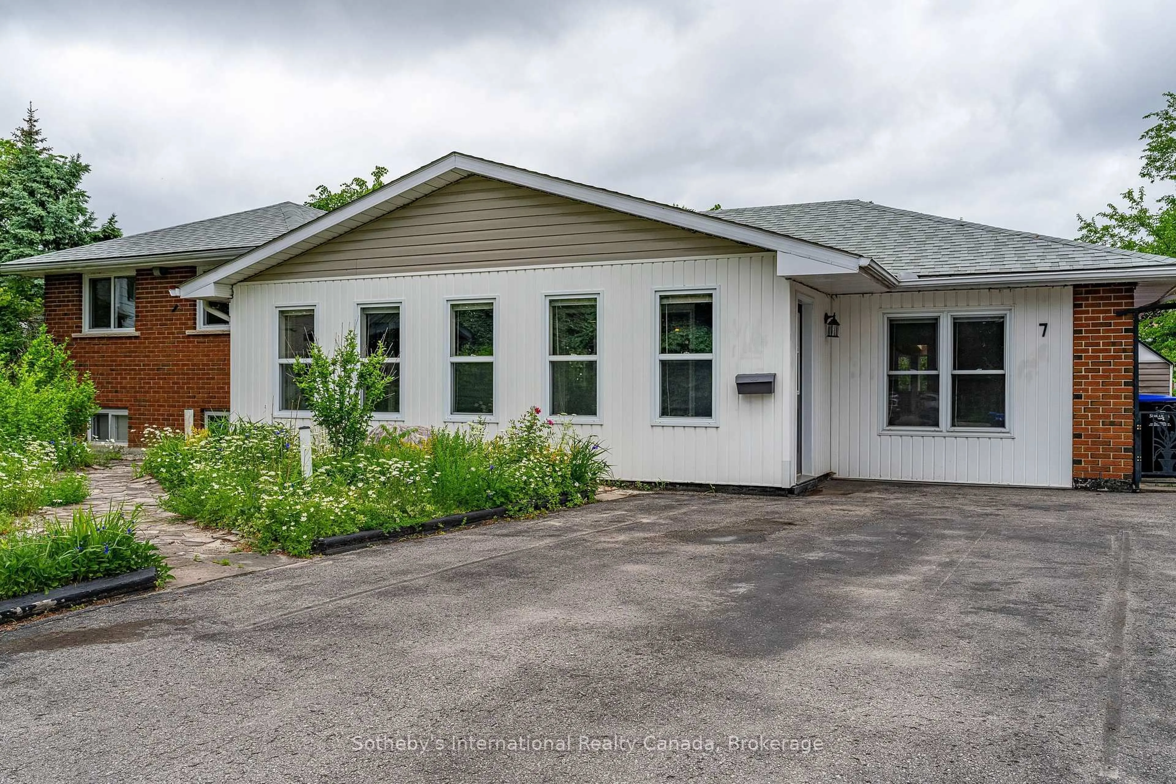 Unknown for 7 Whipps Crt, Collingwood Ontario L9Y 4B7