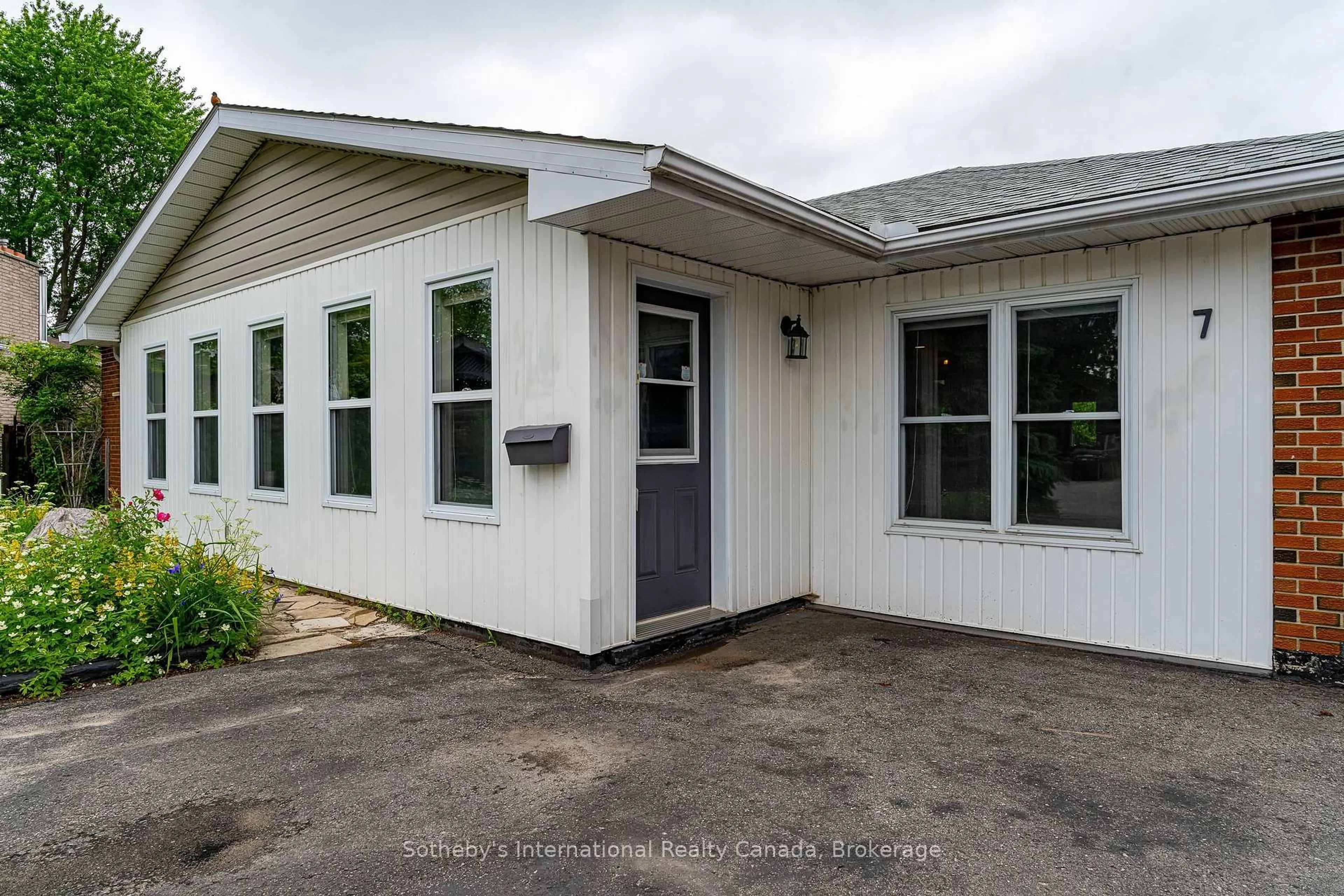 Unknown for 7 Whipps Crt, Collingwood Ontario L9Y 4B7