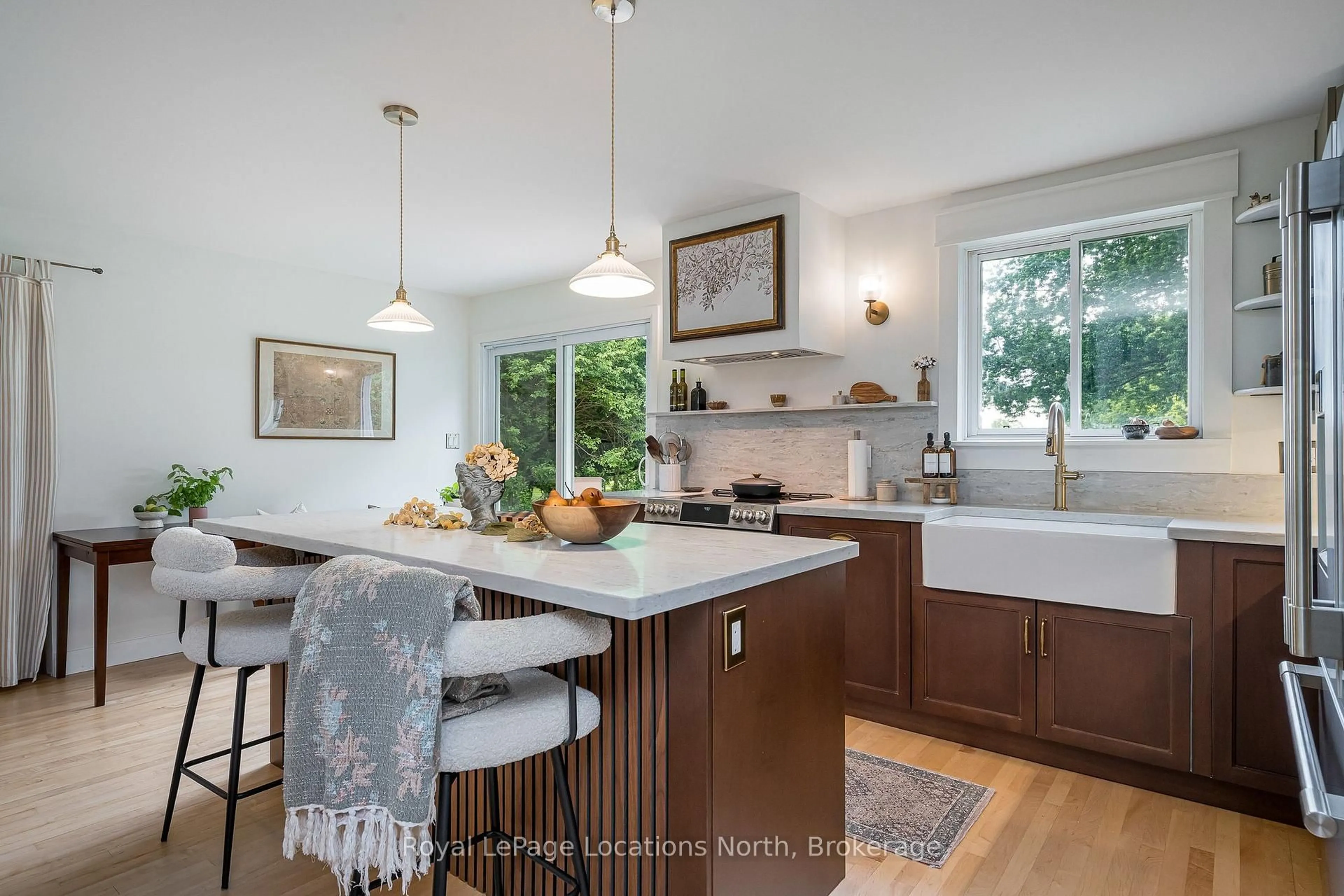 Open concept kitchen, unknown for 46 Townley St, Clearview Ontario L0M 1P0