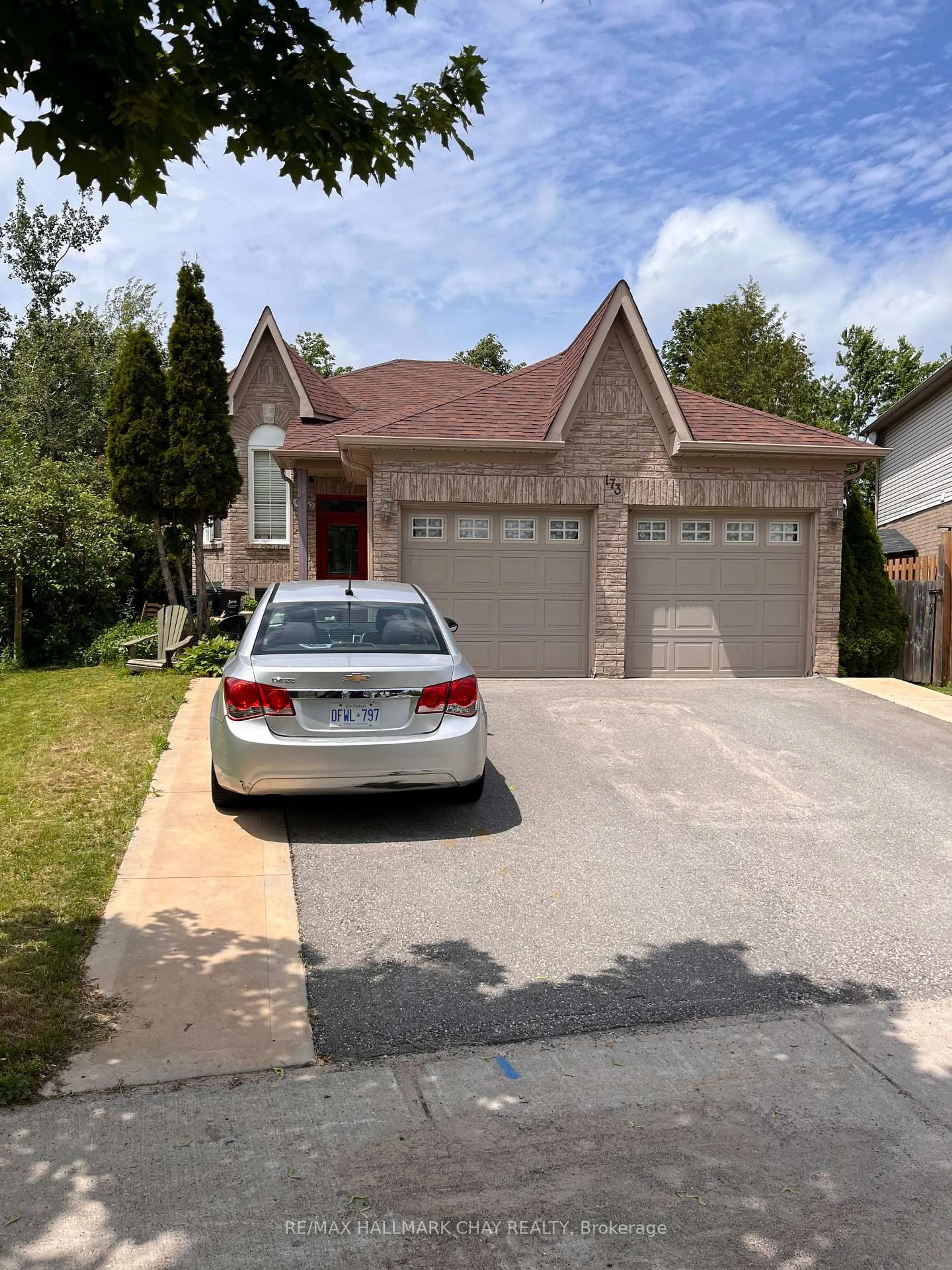 Home with brick exterior material, street for 173 Wessenger Dr, Barrie Ontario L4N 8N9