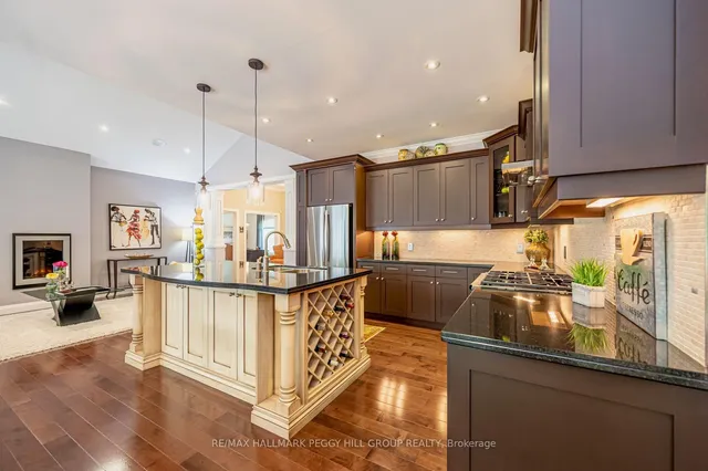 2 Hilltop Crt, Springwater 5
