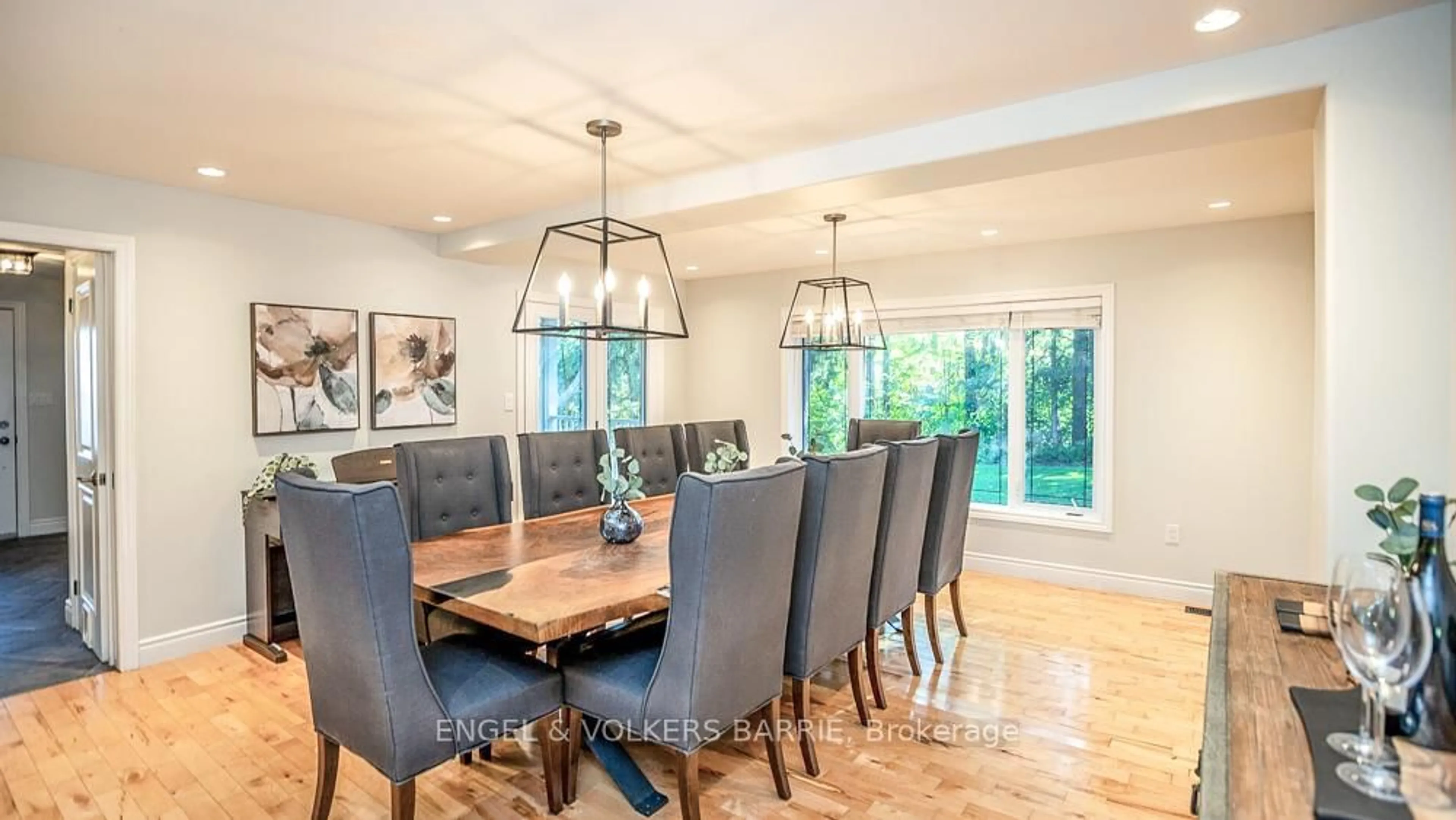 Dining room, wood/laminate floor for 112 Lakeshore Rd, Oro-Medonte Ontario L0L 2E0