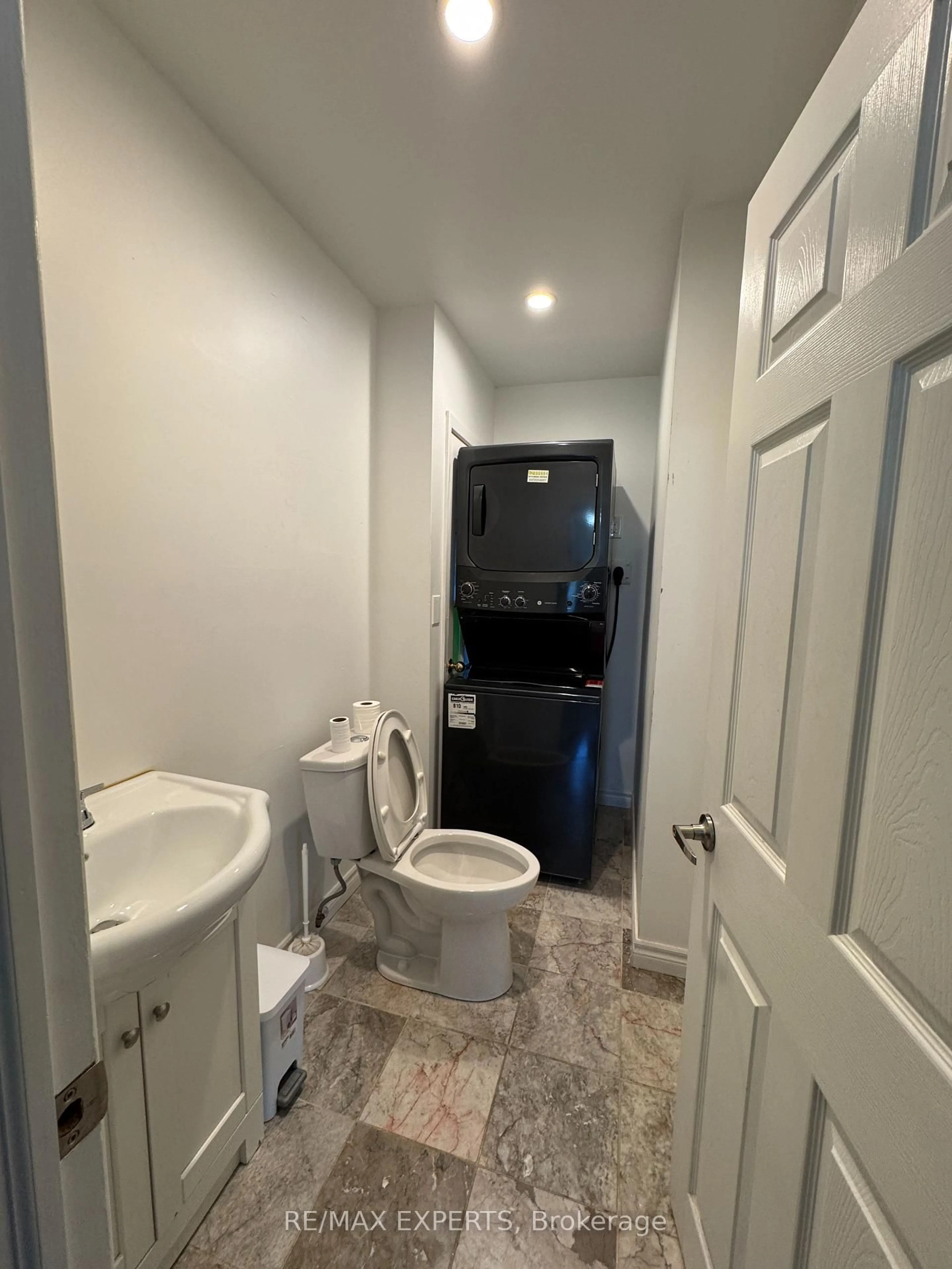 A pic of a room for 1 Erie St, Collingwood Ontario L9Y 1P3