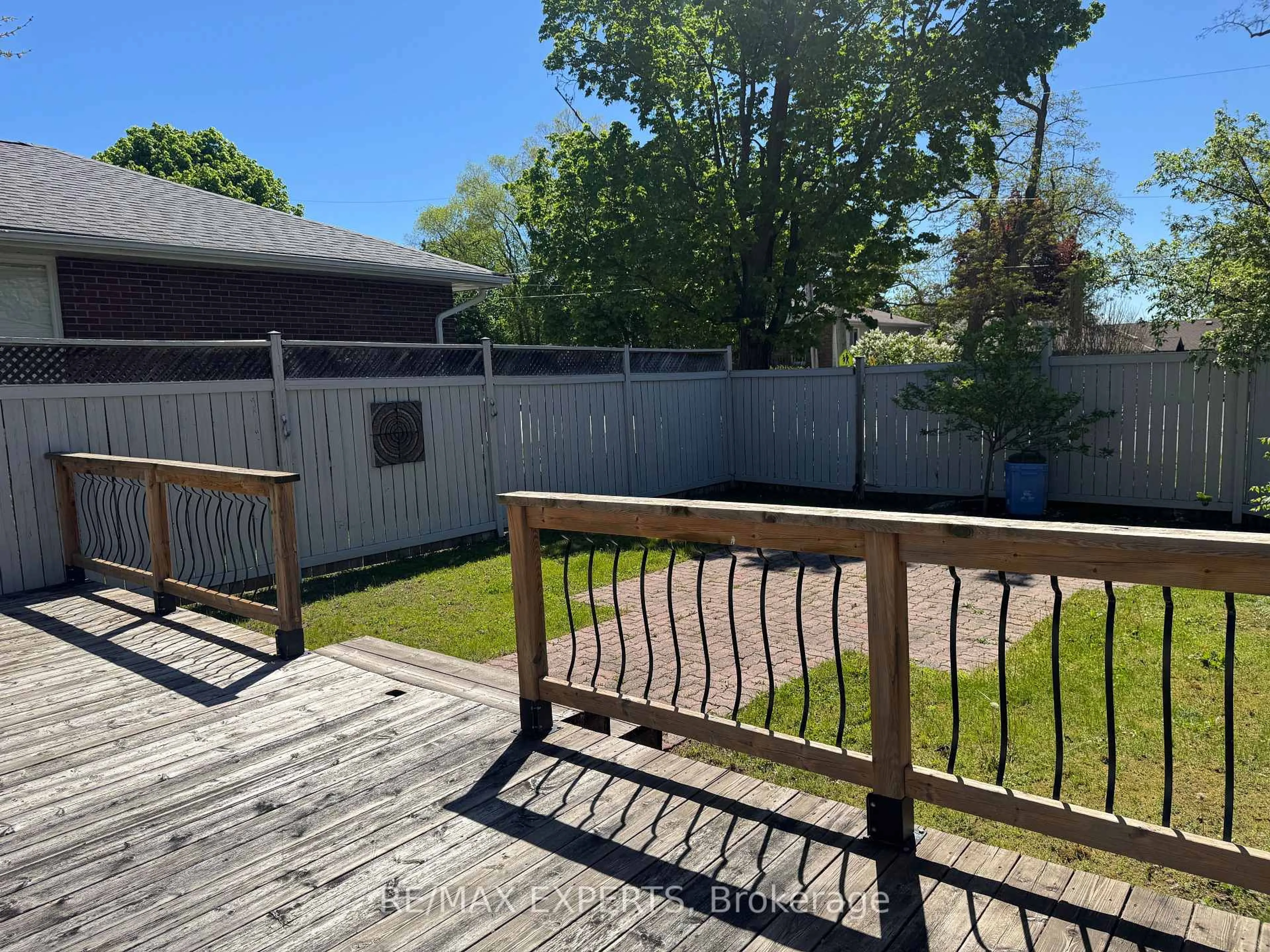Patio, unknown for 1 Erie St, Collingwood Ontario L9Y 1P3