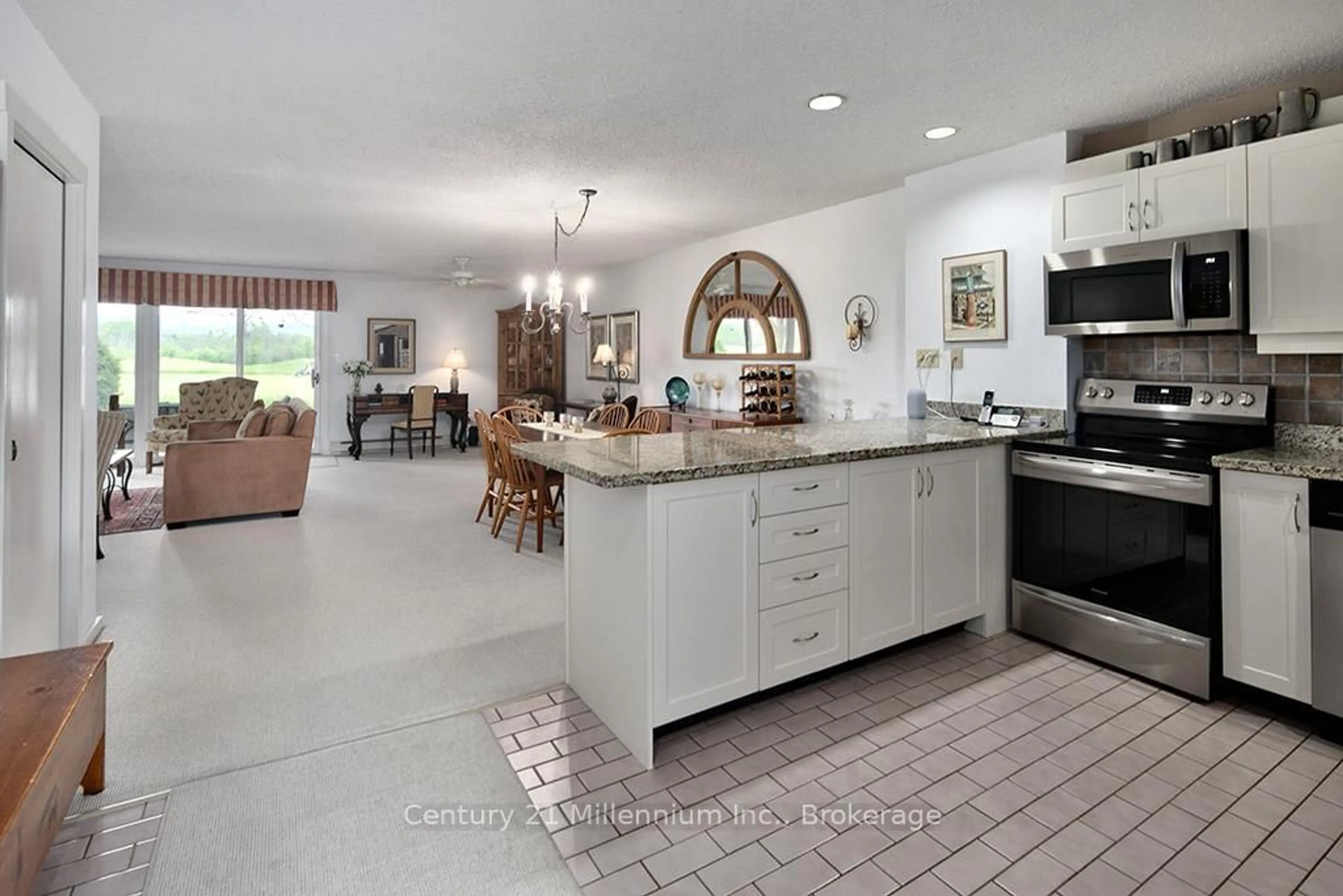 Open concept kitchen, ceramic/tile floor for 500 Oxbow Cres, Collingwood Ontario L9Y 5B4