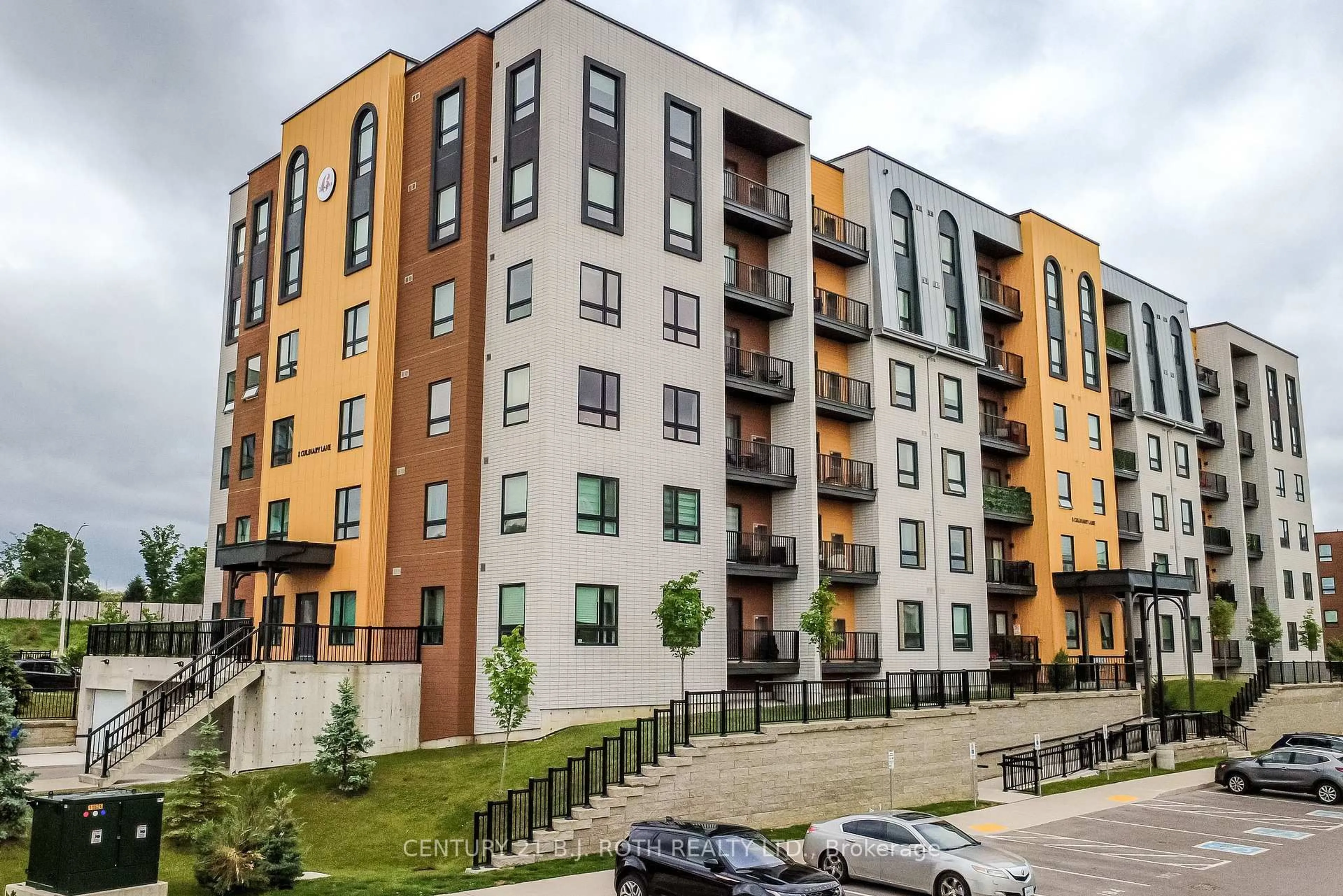 A pic from outside/outdoor area/front of a property/back of a property/a pic from drone, building for 8 Culinary Lane #604, Barrie Ontario L9J 0T2