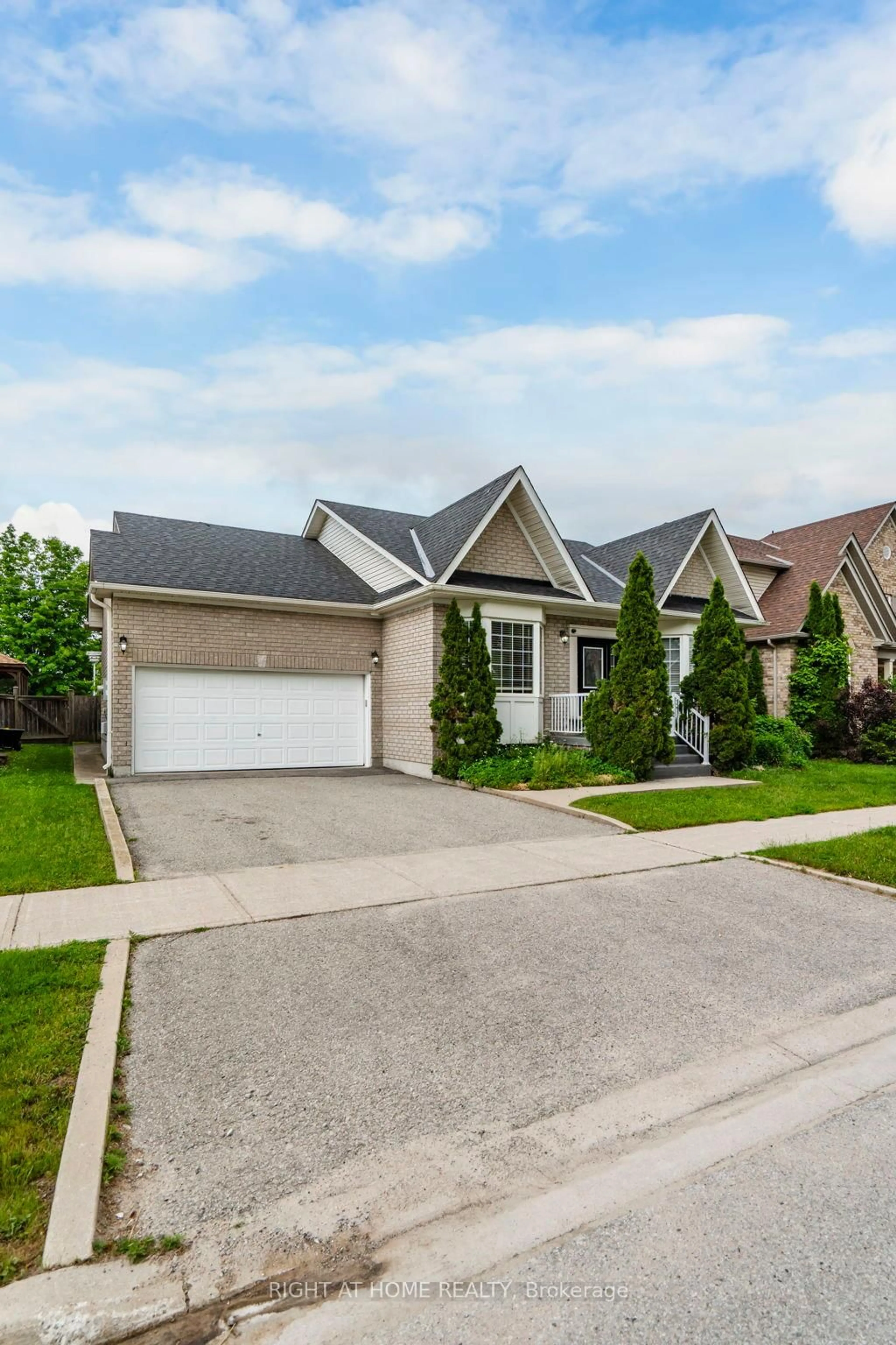 Home with vinyl exterior material, street for 13 Thrushwood Dr, Barrie Ontario L4N 0Z1