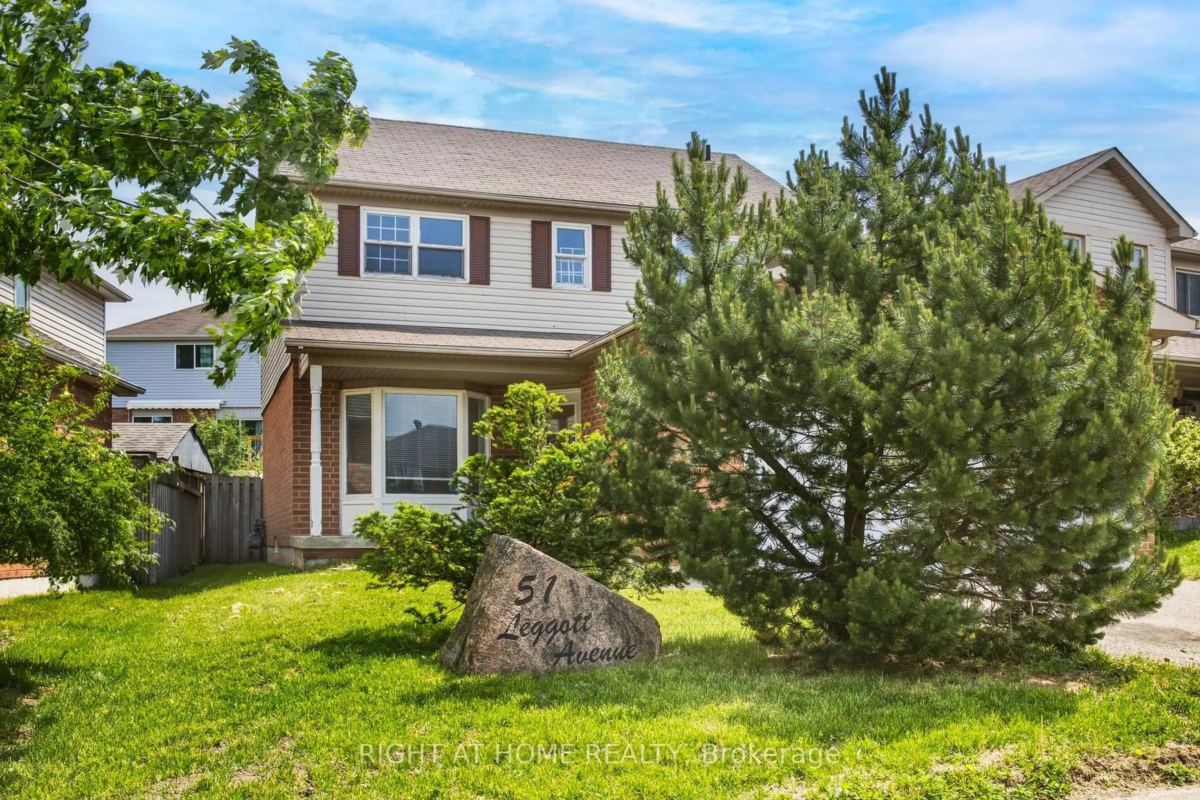 Home with vinyl exterior material, street for 51 Leggott Ave, Barrie Ontario L4N 8B1
