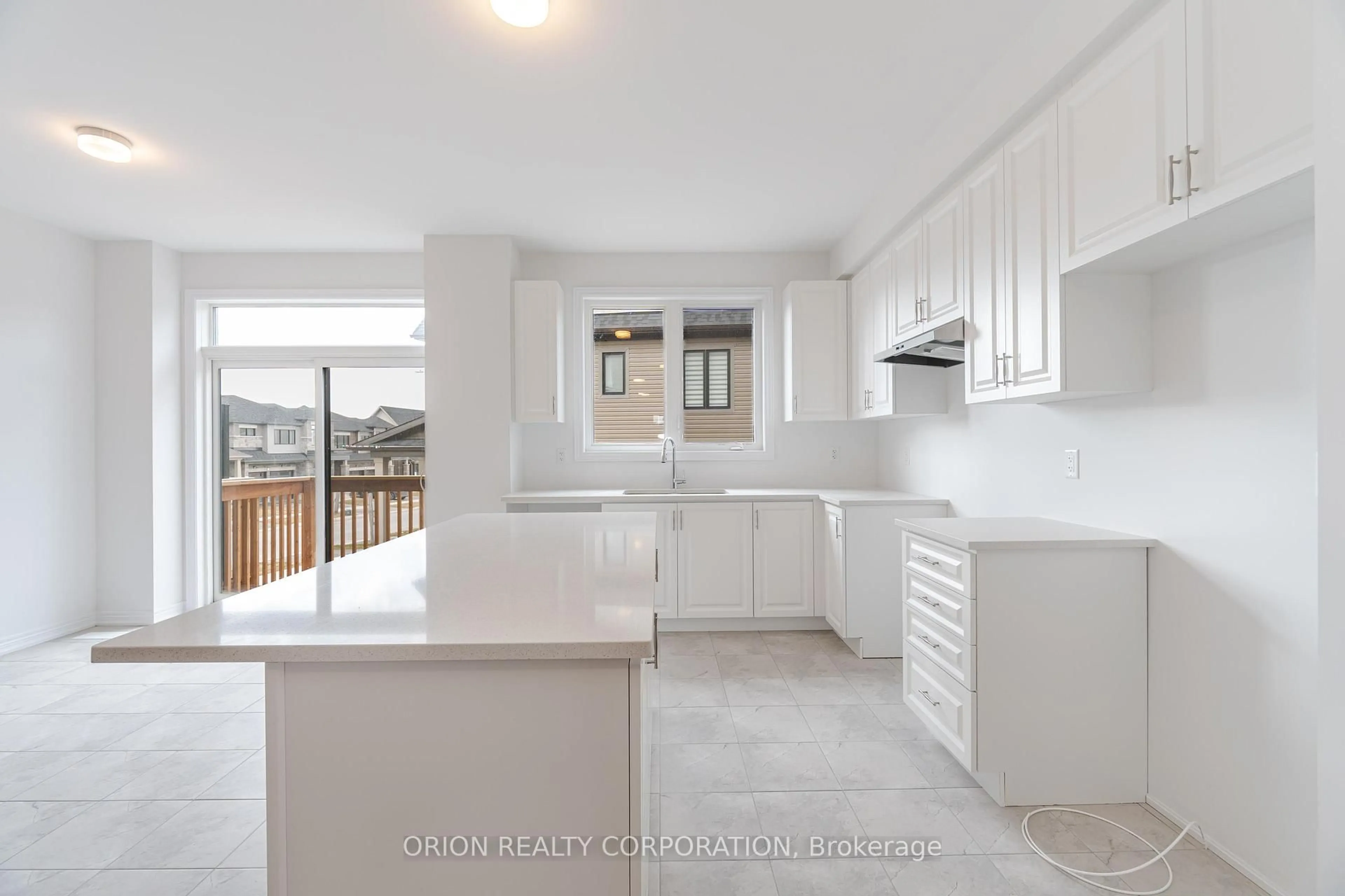 Open concept kitchen, unknown for 133 Fenchurch Manor Ave, Barrie Ontario L9L 0X1