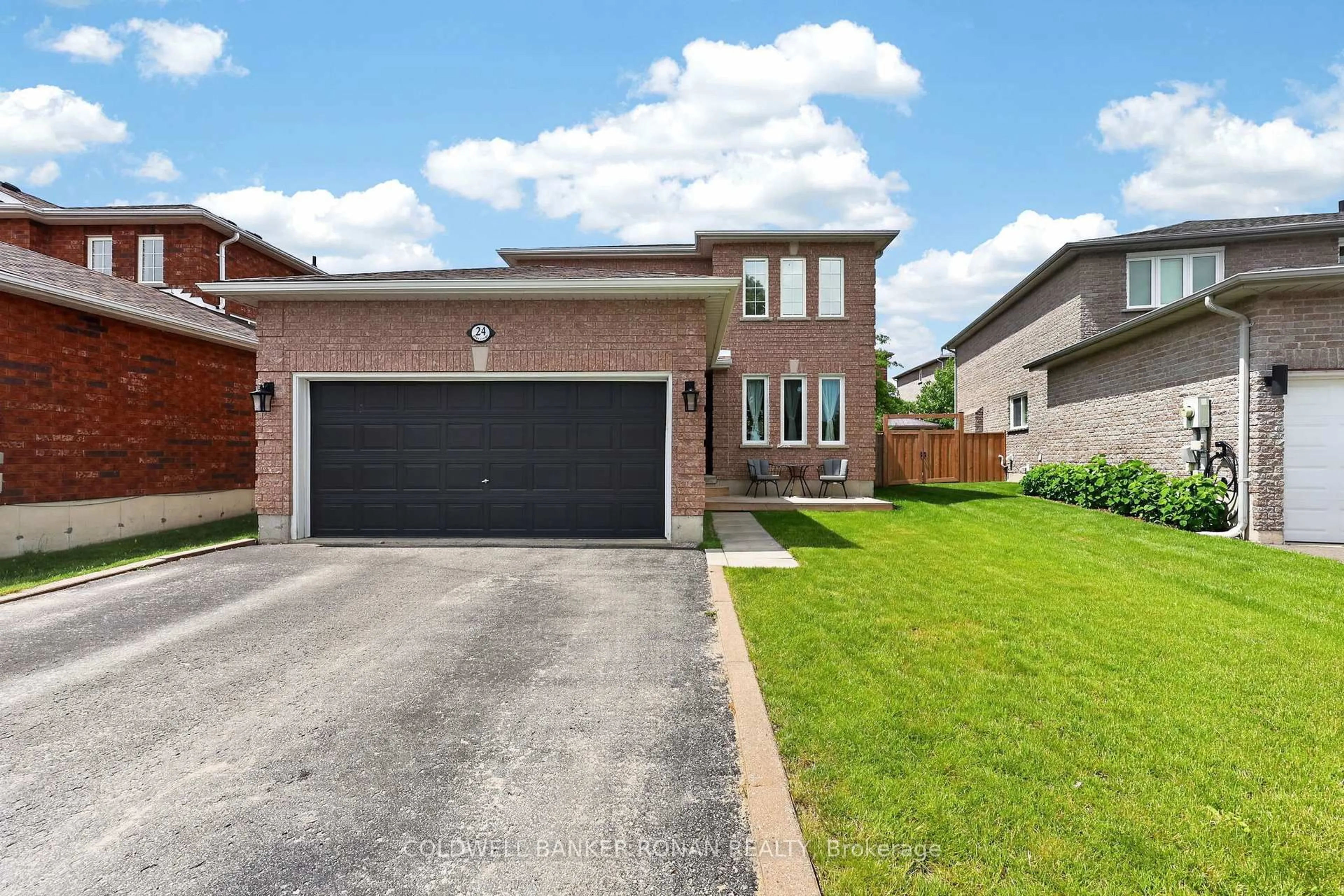 Home with brick exterior material, street for 24 Ryan Crt, Barrie Ontario L4M 6N7