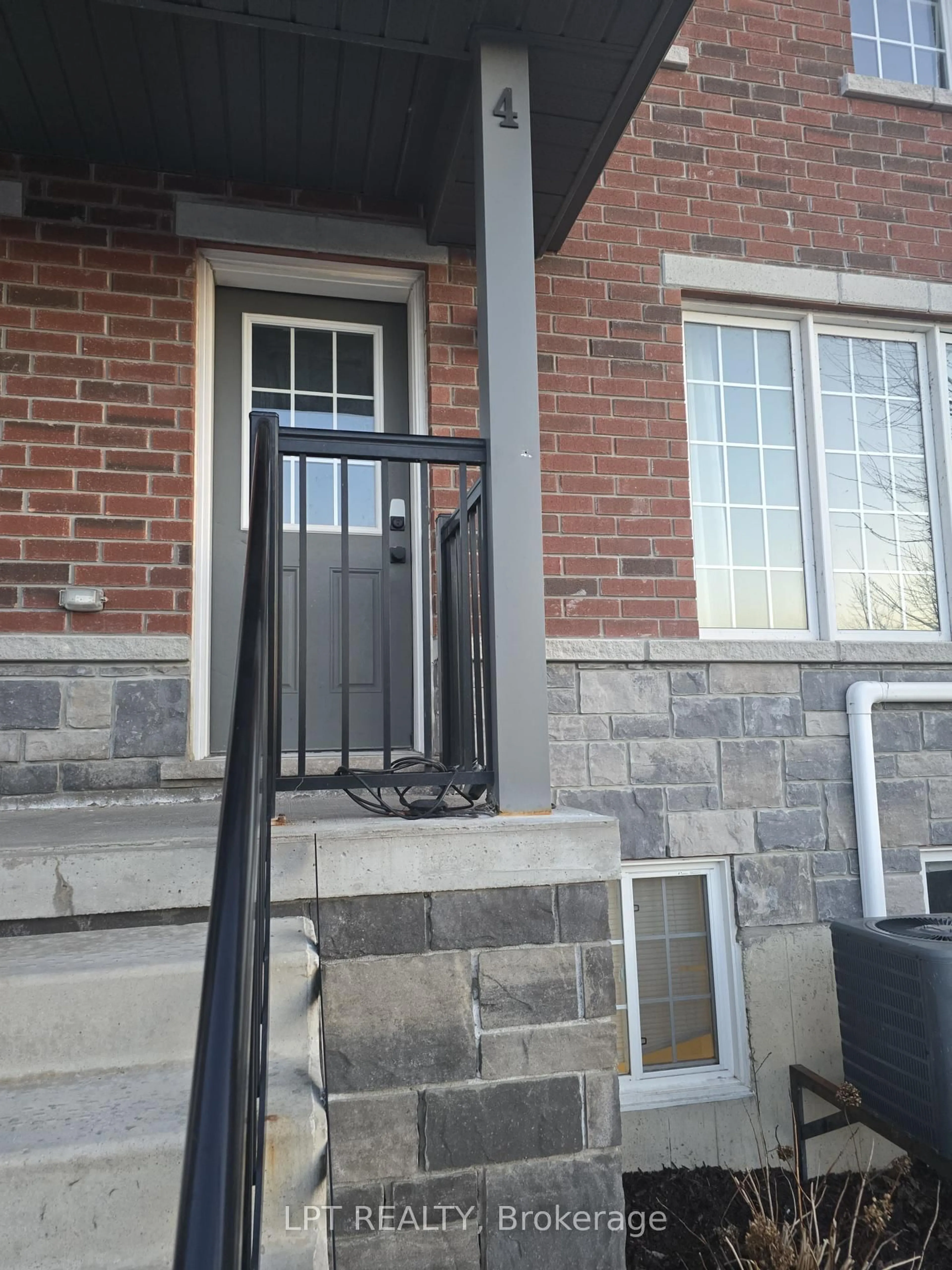Unknown for 244 Penetanguishene Rd #4, Barrie Ontario L4M 7C2