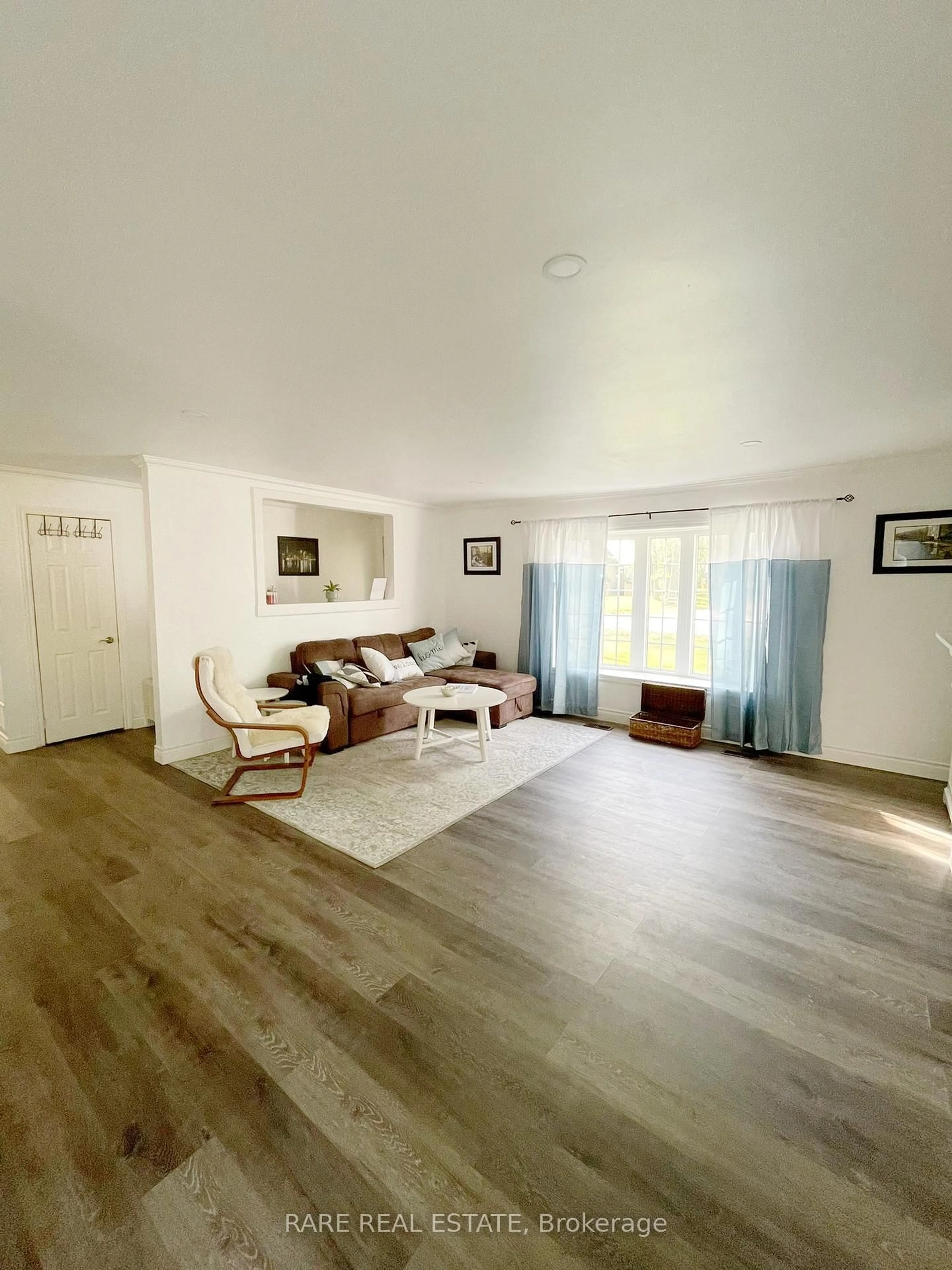 A pic of a room for 17 Leslie Anne Dr, Wasaga Beach Ontario L9Z 2N6