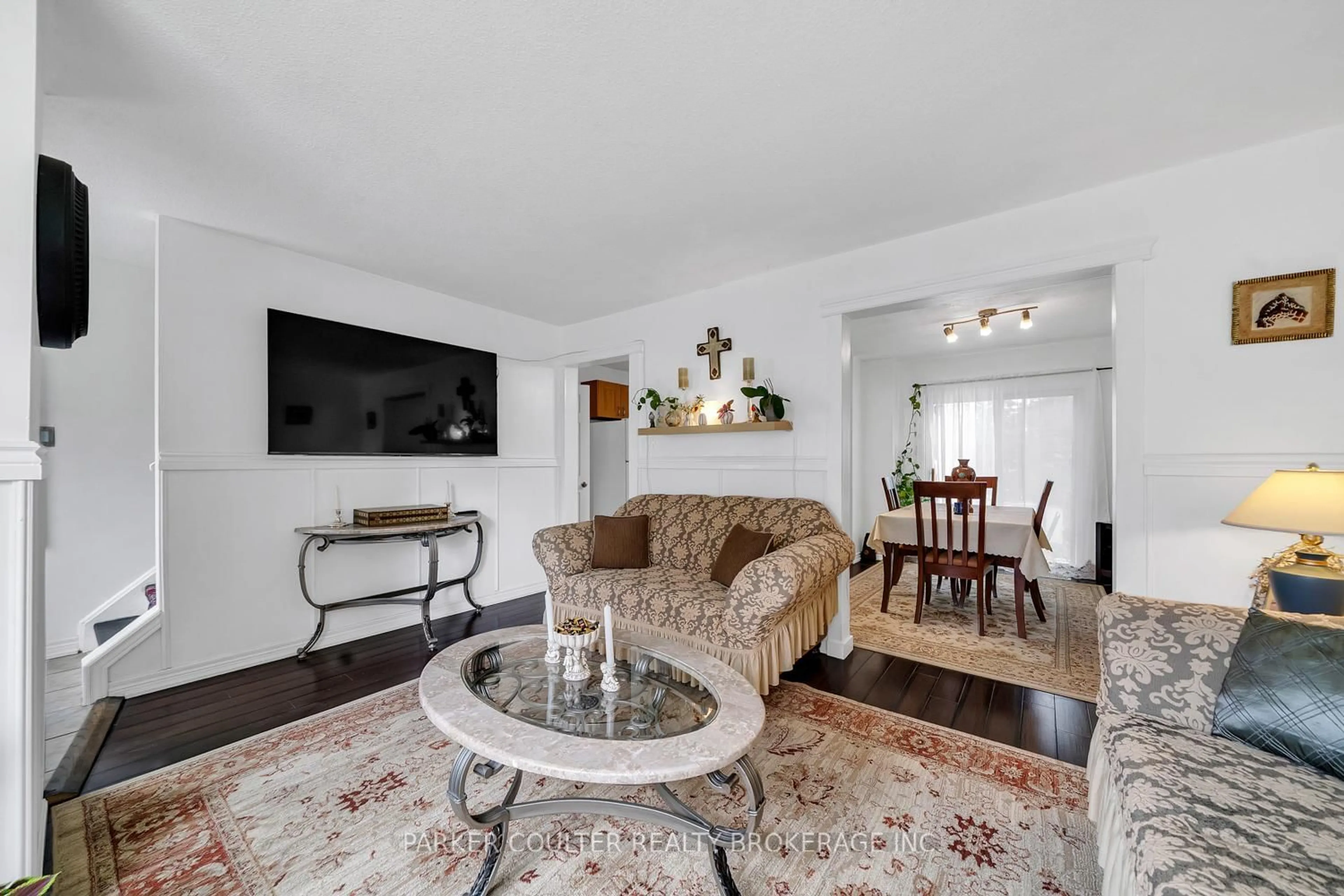 Living room with furniture, unknown for 23 Chaucer Cres, Barrie Ontario L4N 4T8