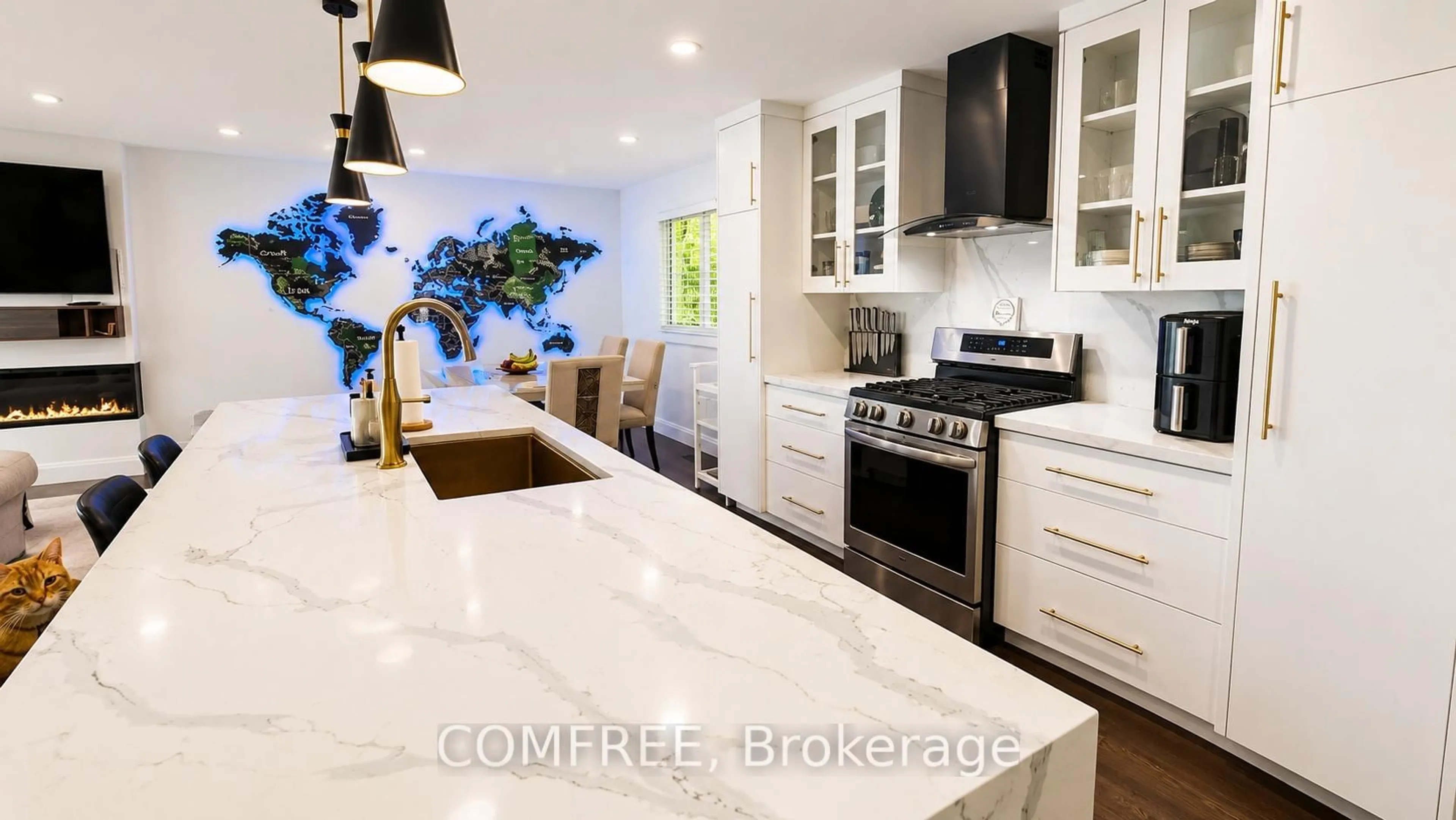 Contemporary kitchen, ceramic/tile floor for 77 June Dr, Orillia Ontario L3V 3P8