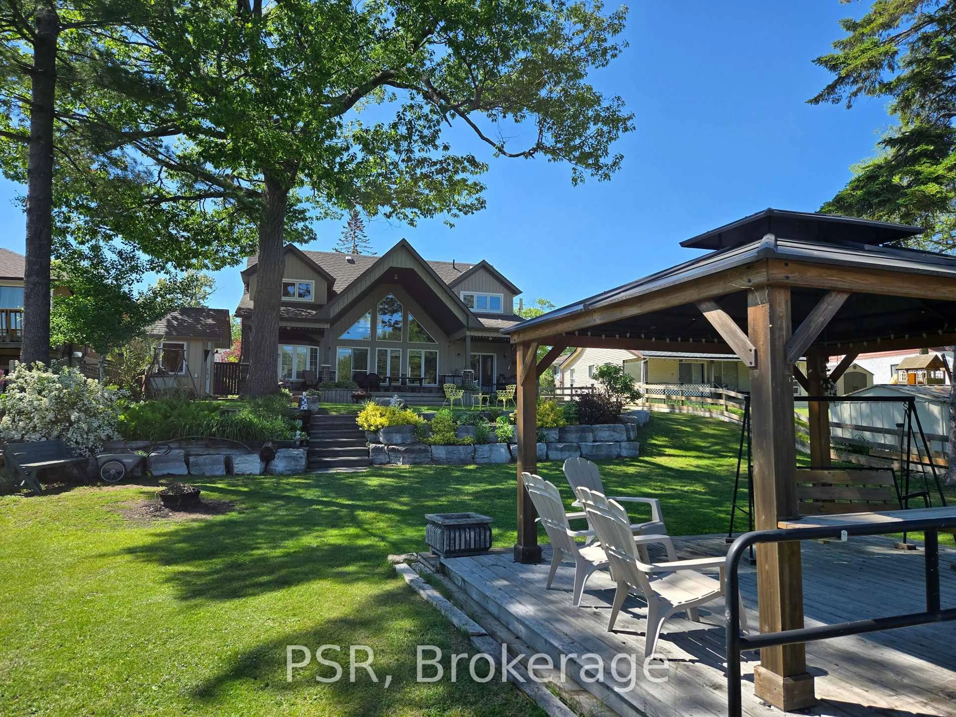 Patio, street for 967 Mosley St, Wasaga Beach Ontario L9Z 2G9