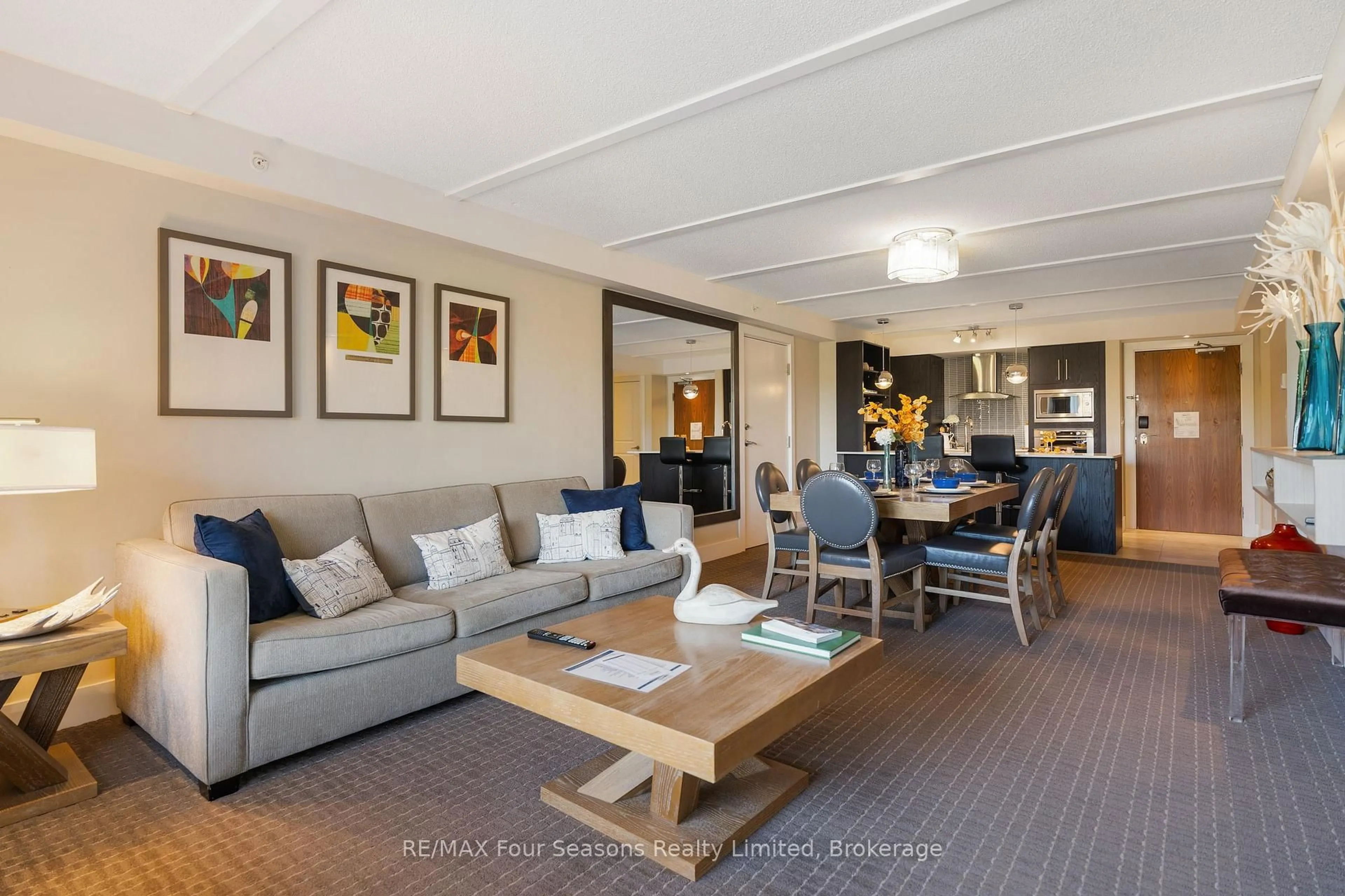 Living room with furniture, unknown for 9 Harbour St #5109/5111, Collingwood Ontario L9Y 5C5
