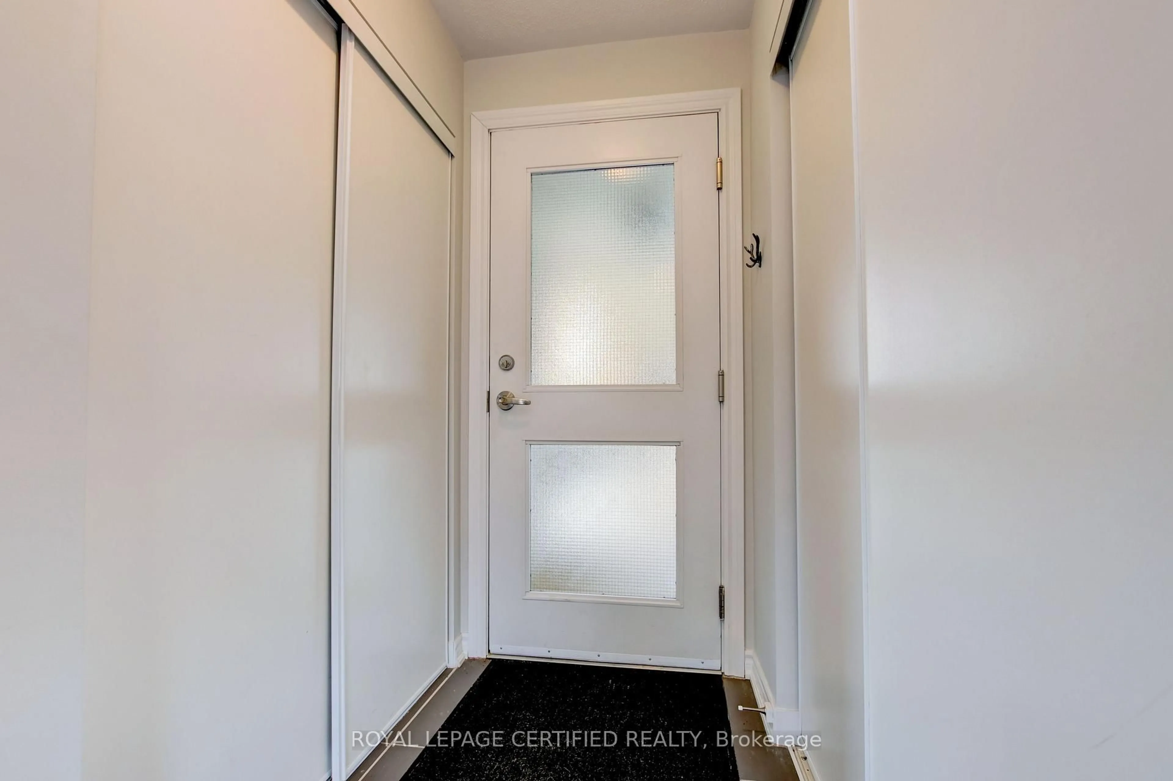 Indoor entryway for 6 Anchorage Cres #308, Collingwood Ontario L9Y 0Y6