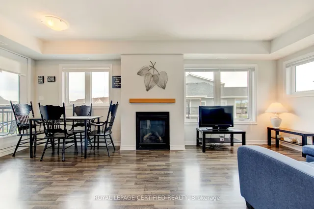 6 Anchorage Cres #308, Collingwood 4