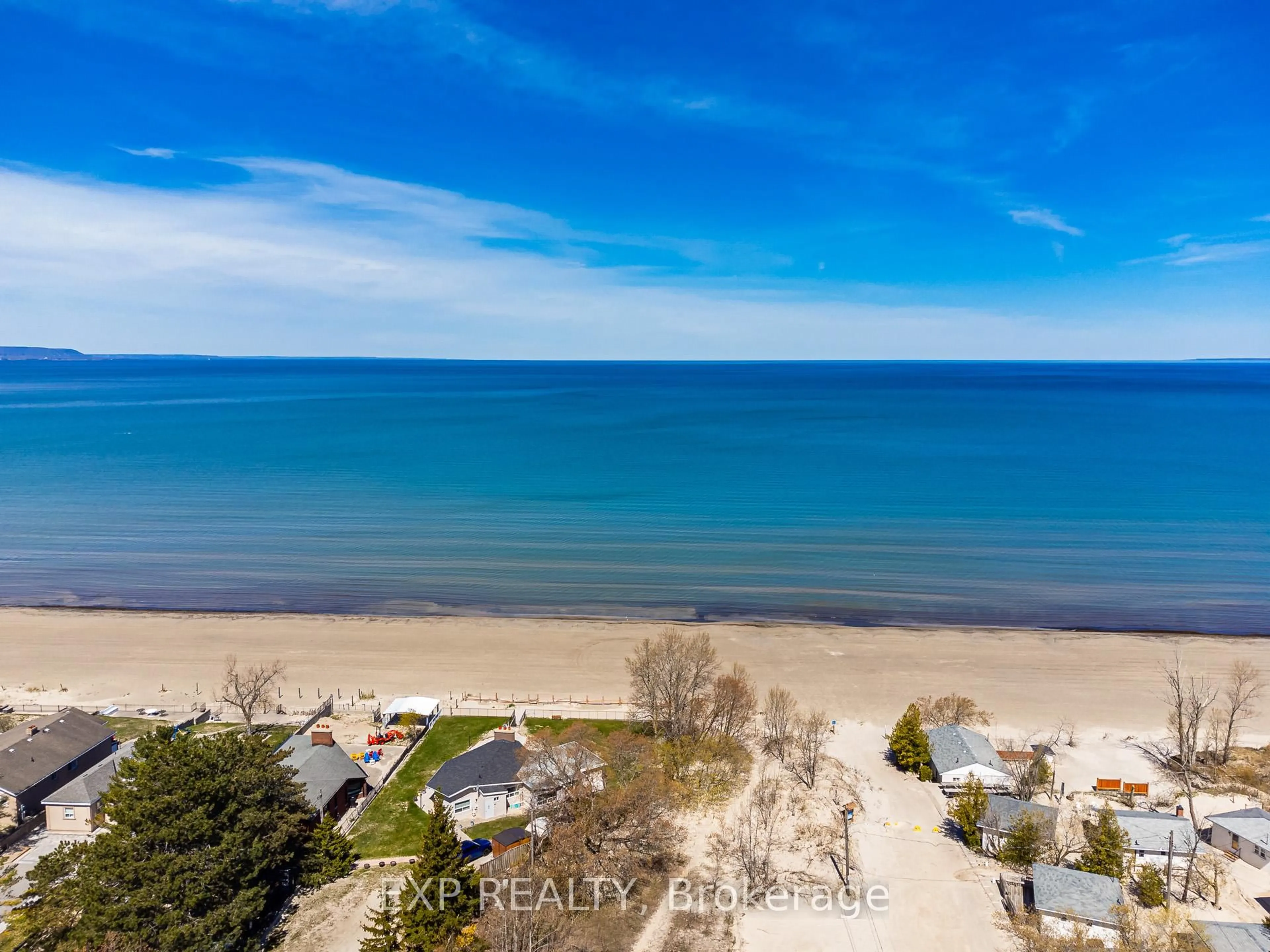 A pic from outside/outdoor area/front of a property/back of a property/a pic from drone, water/lake/river/ocean view for 22 18th St, Wasaga Beach Ontario L9Z 2H4