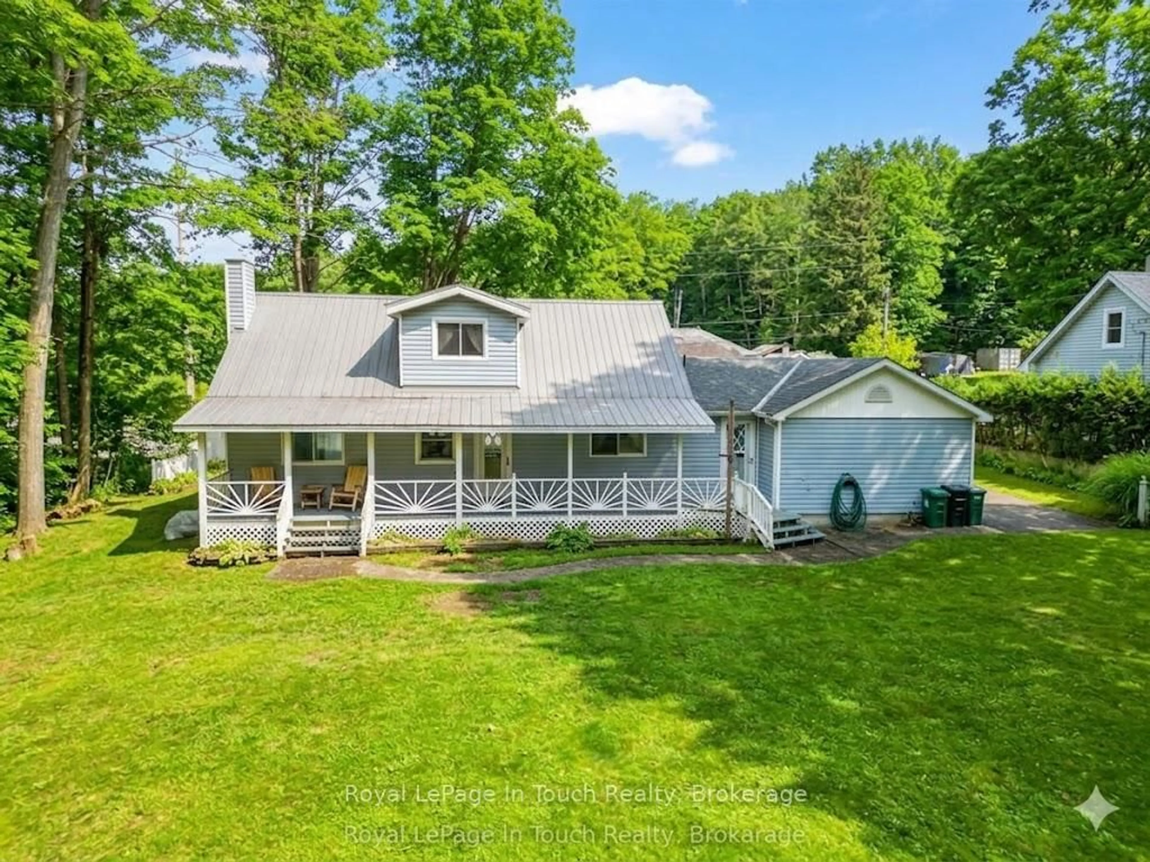 A pic from outside/outdoor area/front of a property/back of a property/a pic from drone, unknown for 748 Overhead bridge Rd, Penetanguishene Ontario L9M 0V6