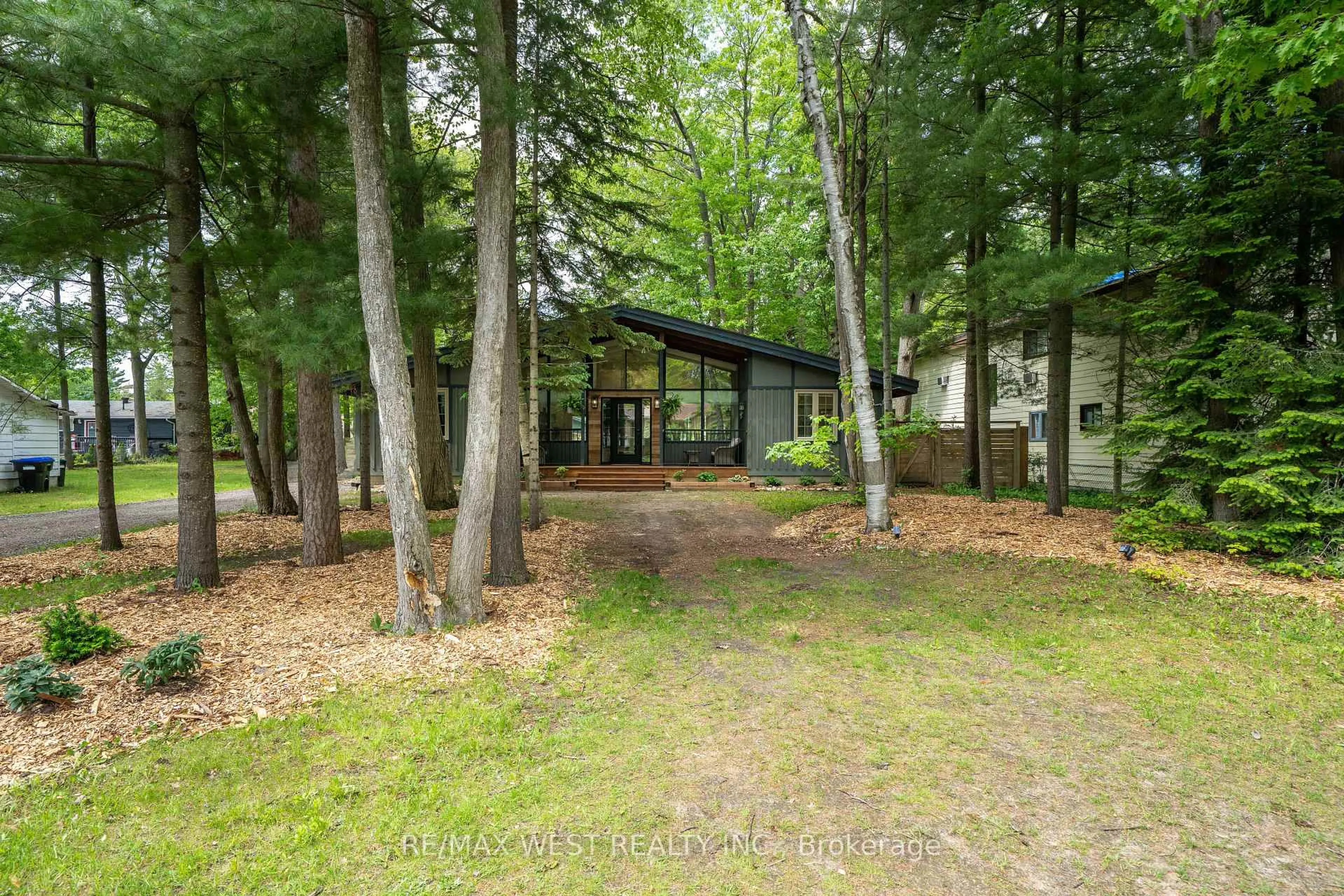 Patio, forest/trees view for 94 28th St, Wasaga Beach Ontario L9Z 2E2