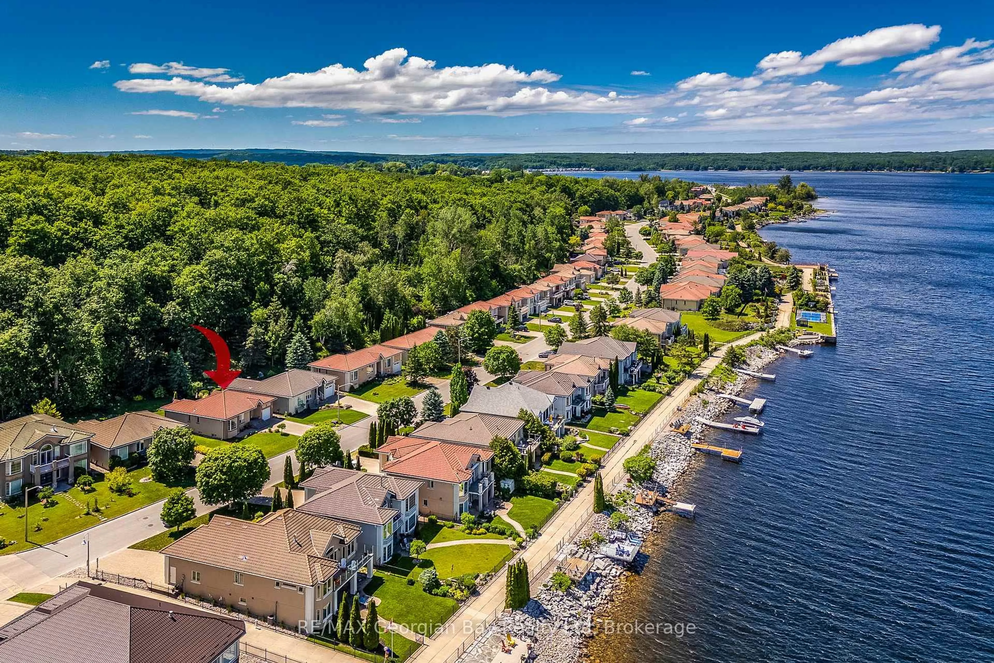 A pic from outside/outdoor area/front of a property/back of a property/a pic from drone, water/lake/river/ocean view for 502 Aberdeen Blvd, Midland Ontario L4R 5L9