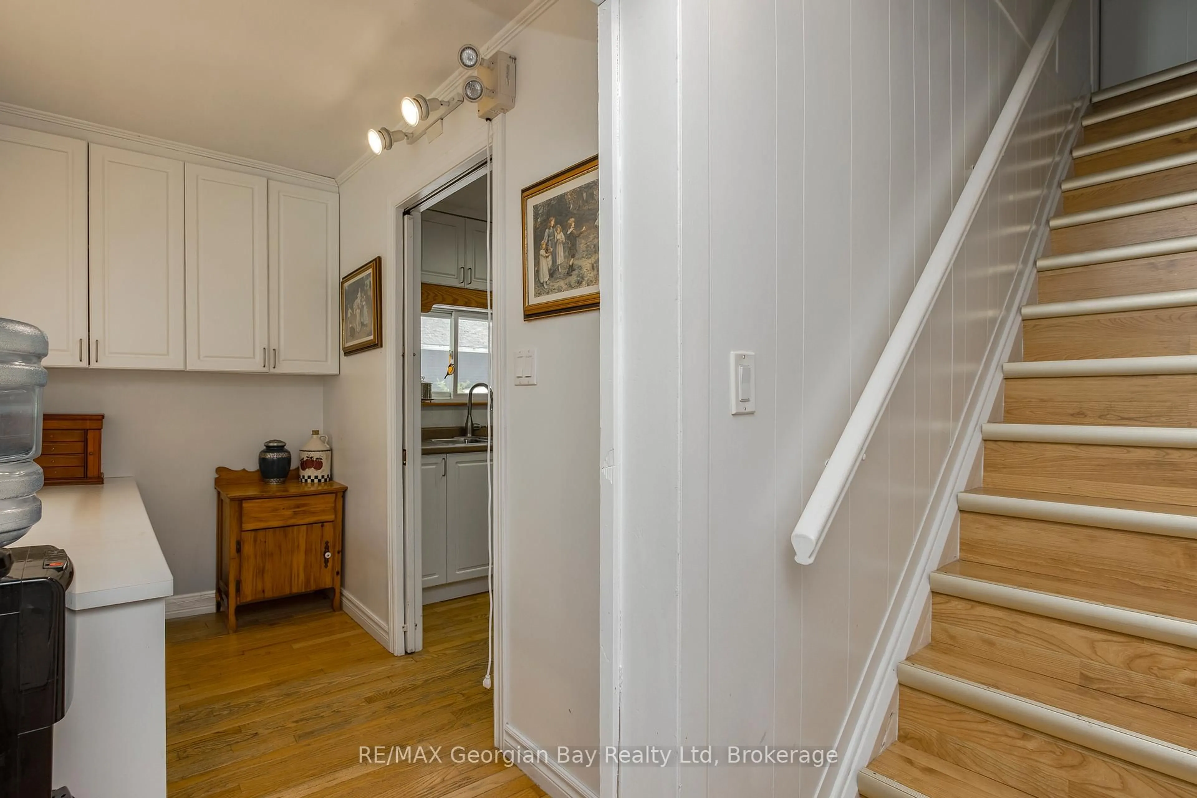 Unknown for 178 Church St, Penetanguishene Ontario L9M 1E6